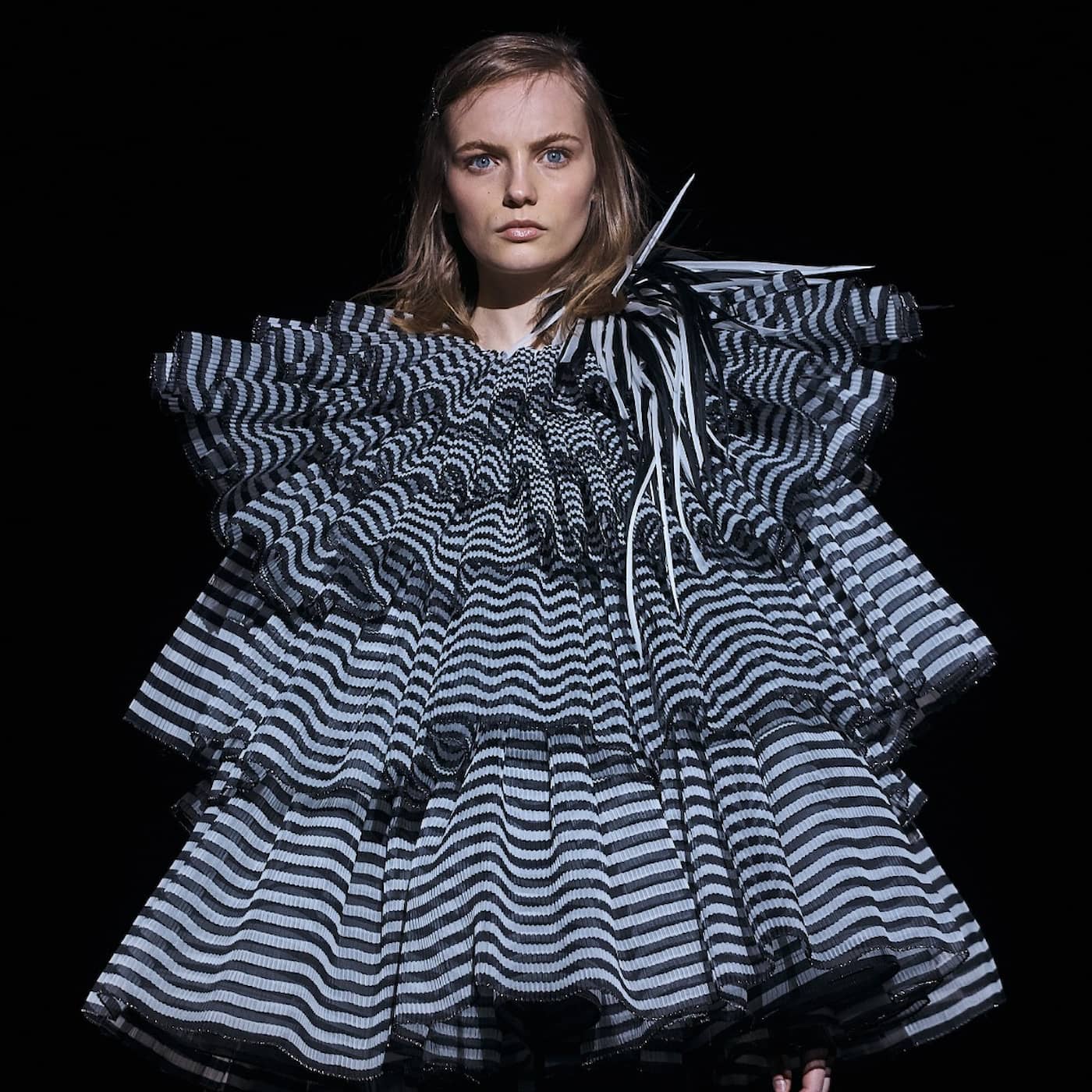 Oversize – en överdrivet stor stil i tiden artwork