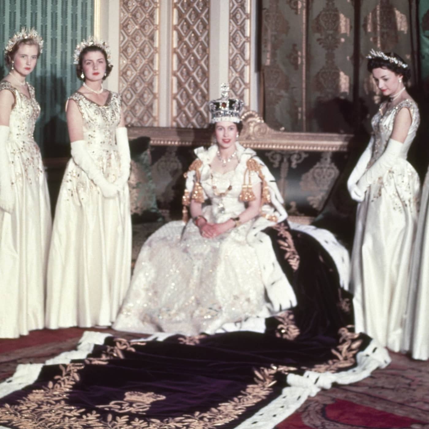 Den mest excentriska doldisen i "The Crown" – Anne Glenconner artwork