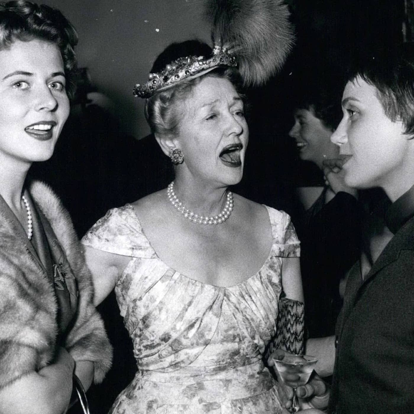Skvaller som maktfaktor – ingen visste det bättre än Hedda Hopper artwork