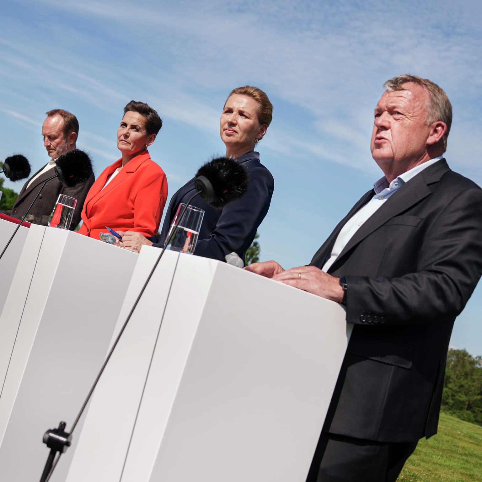 Ny politik, nye ministre og udsigt til et stort opgør i S artwork