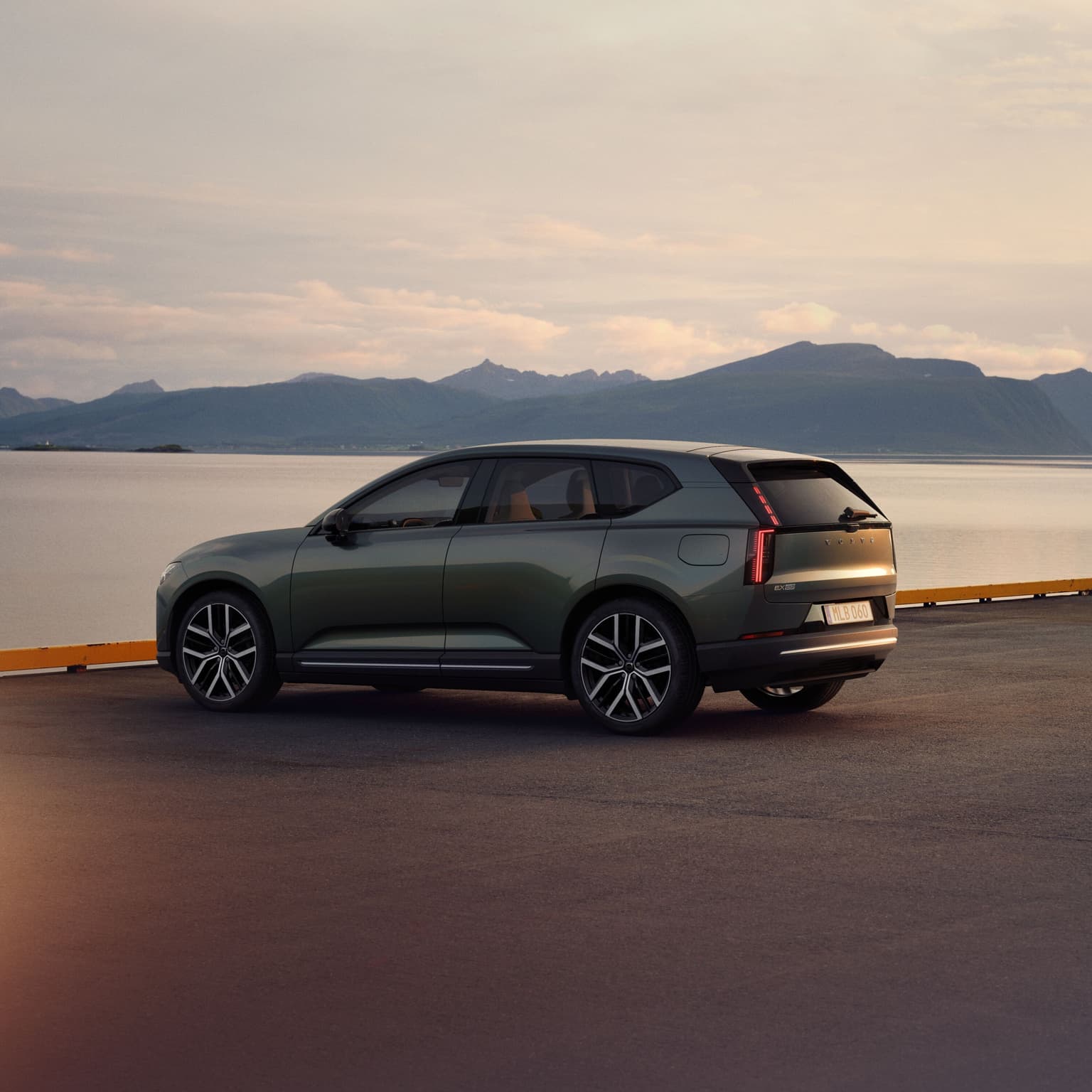329 Helt nye elbiler fra Volvo og BMW overrasker med billig privatleasing artwork