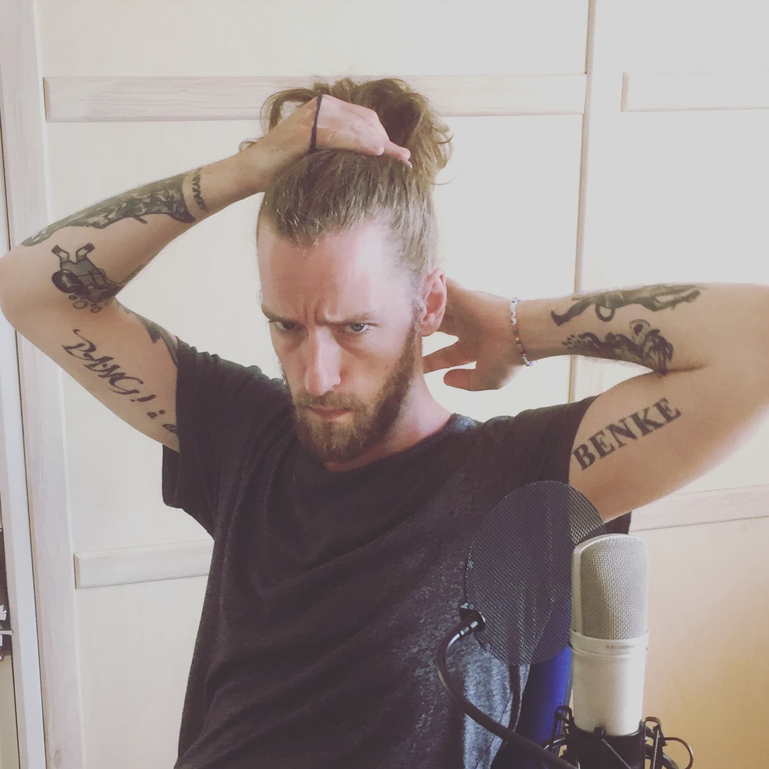 207. Nisse Hallberg har haft problem artwork