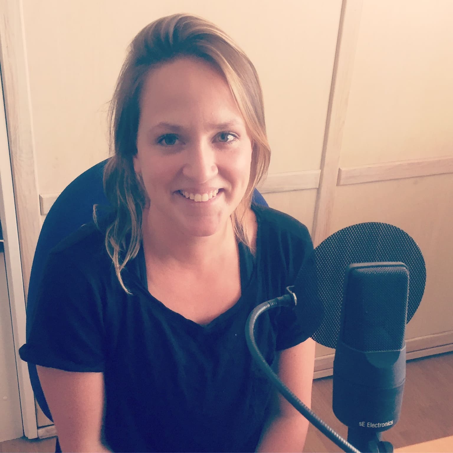 215. Maja Asperö Lind börjar gråta artwork
