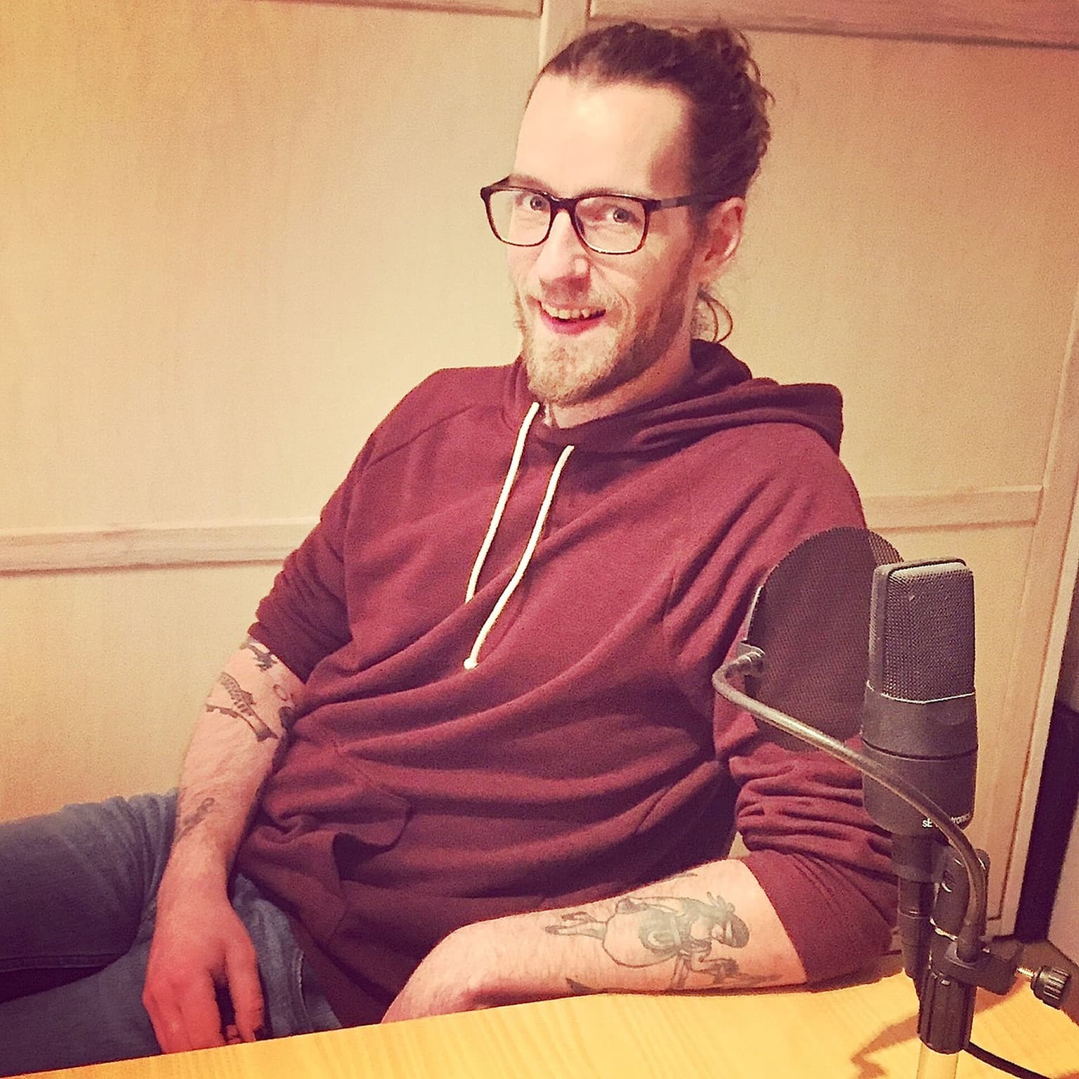182. Nisse Hallberg går i terapi artwork