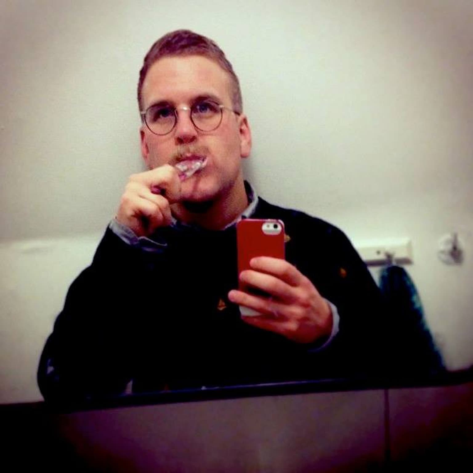 175. Adam Svanell på hal is artwork