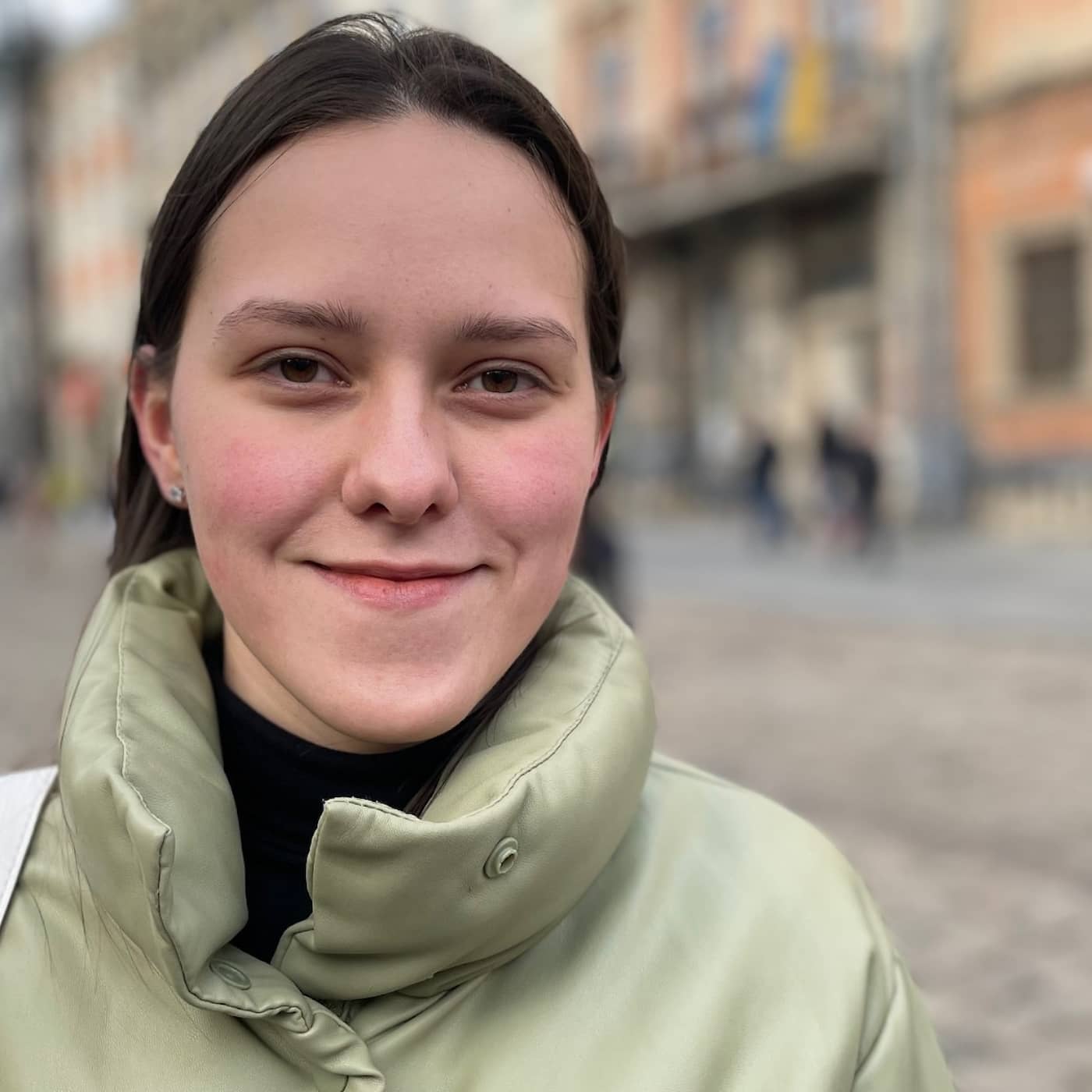 PODDEN I UKRAINA: Svenskarna i krigets vardag artwork