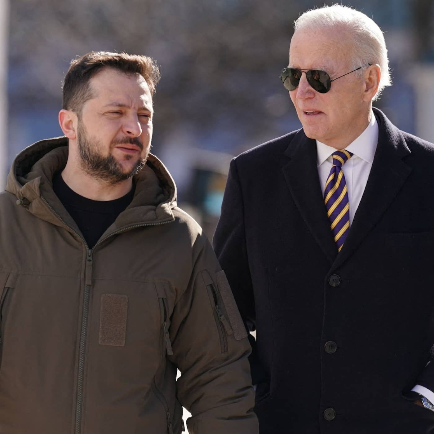 PODDEN I UKRAINA: Så tung är Bidens markering i Ukraina artwork