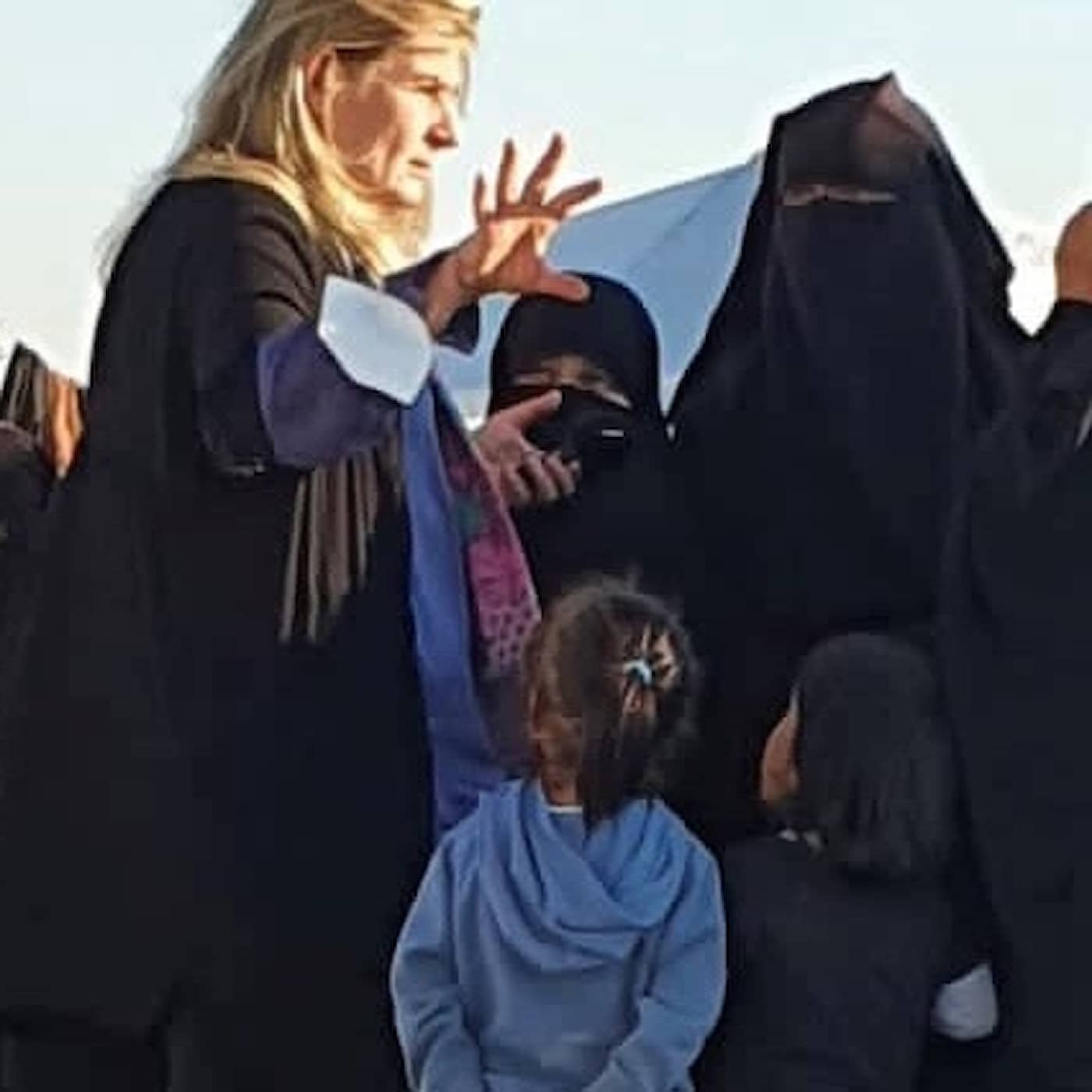 Cecilia Uddén; FN kräver ta hem svenska IS-kvinnor och deras barn från Syrien artwork