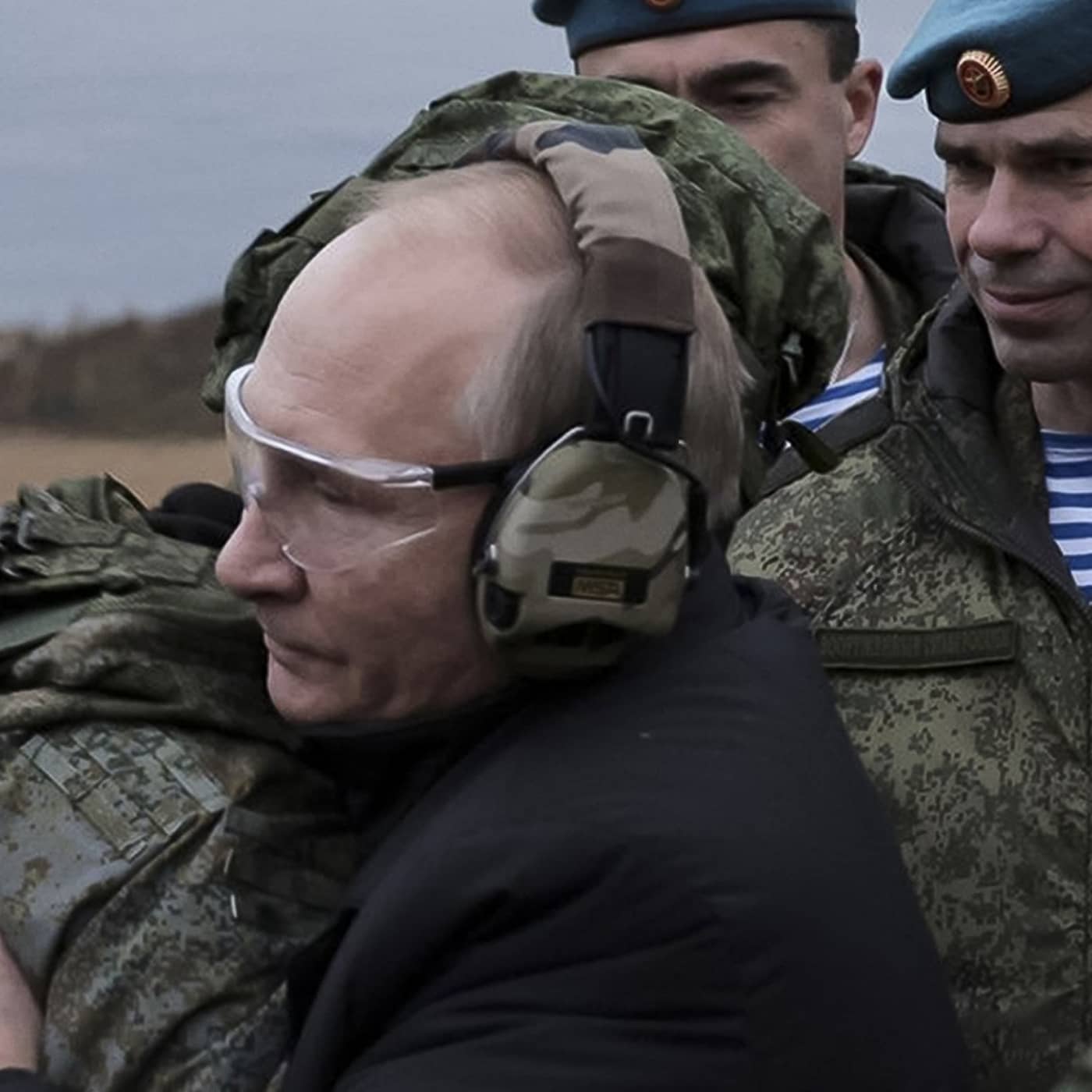 Sabotagen som skadar Putins krigsmakt artwork