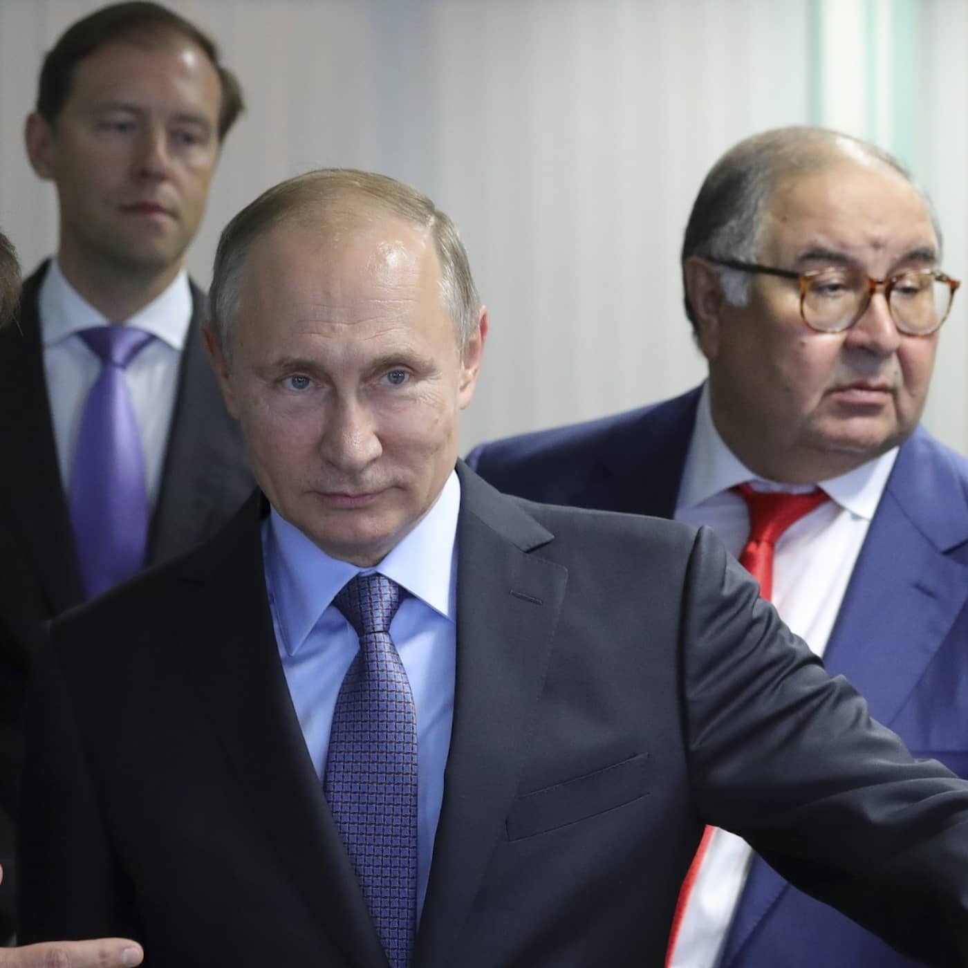 Berättelsen om Putins stenrika oligarker artwork