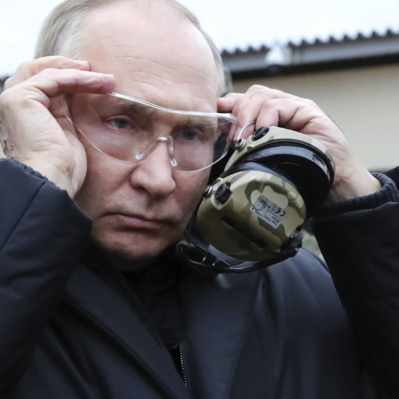 Putins 1 000 dagar av krig artwork