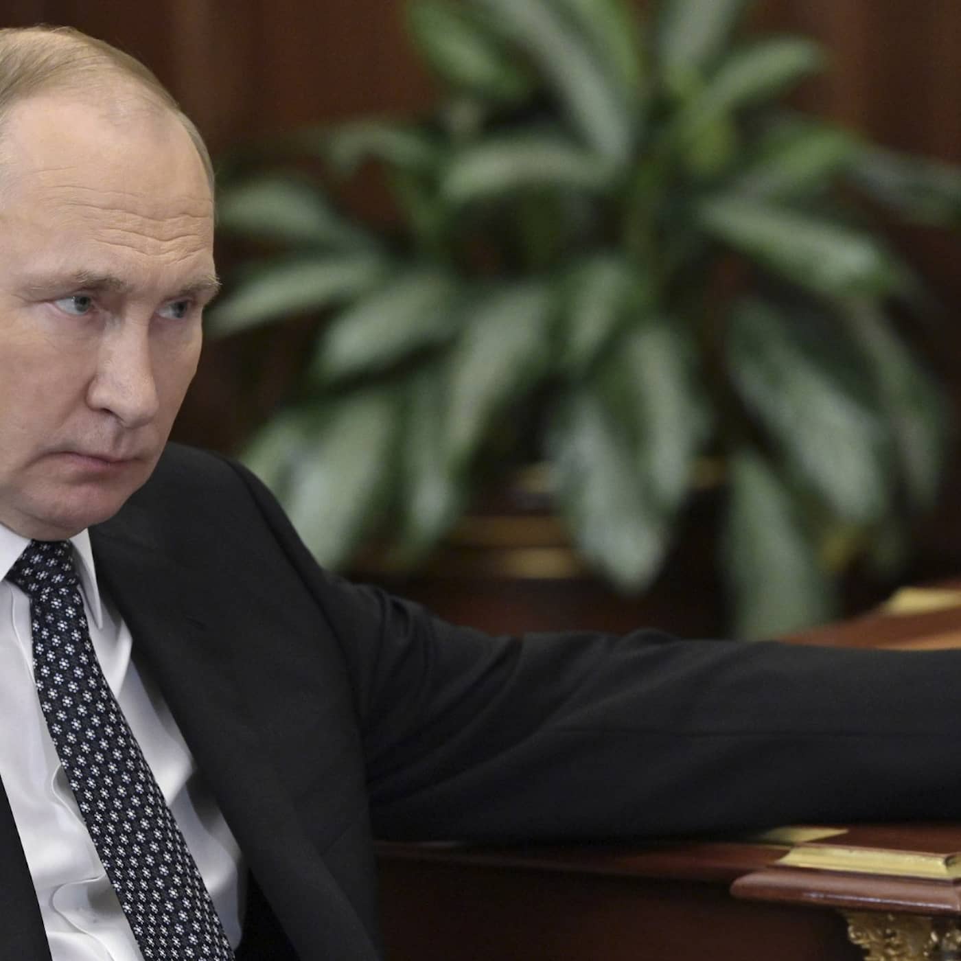 Putin tappar tålamodet – krigsindustrin under press artwork
