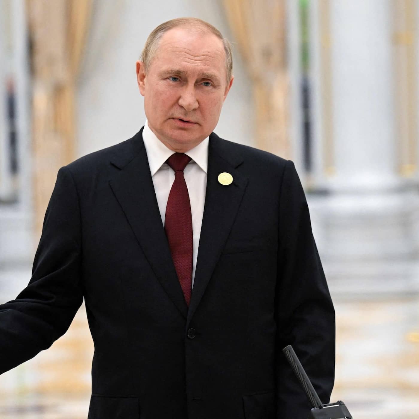 Så splittrar Putins krig ryska familjer artwork