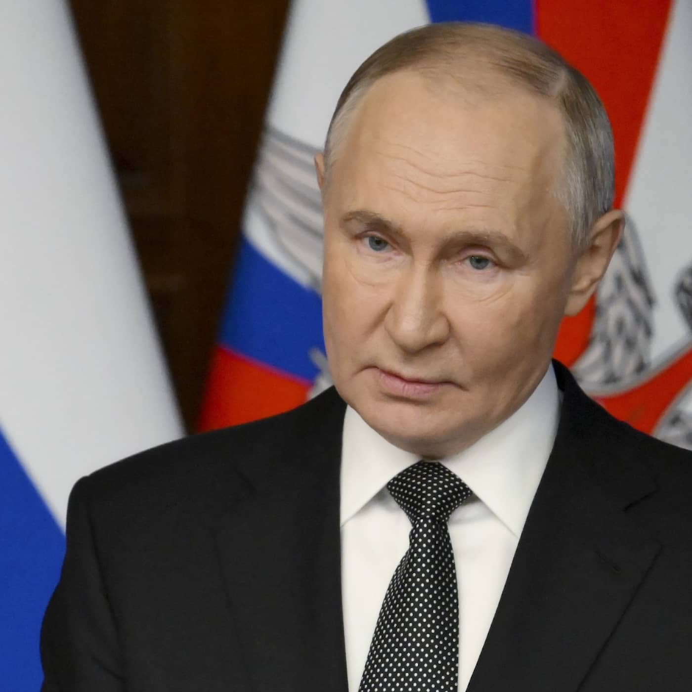 Därför är Putin inte gripen – trots efterlysning artwork