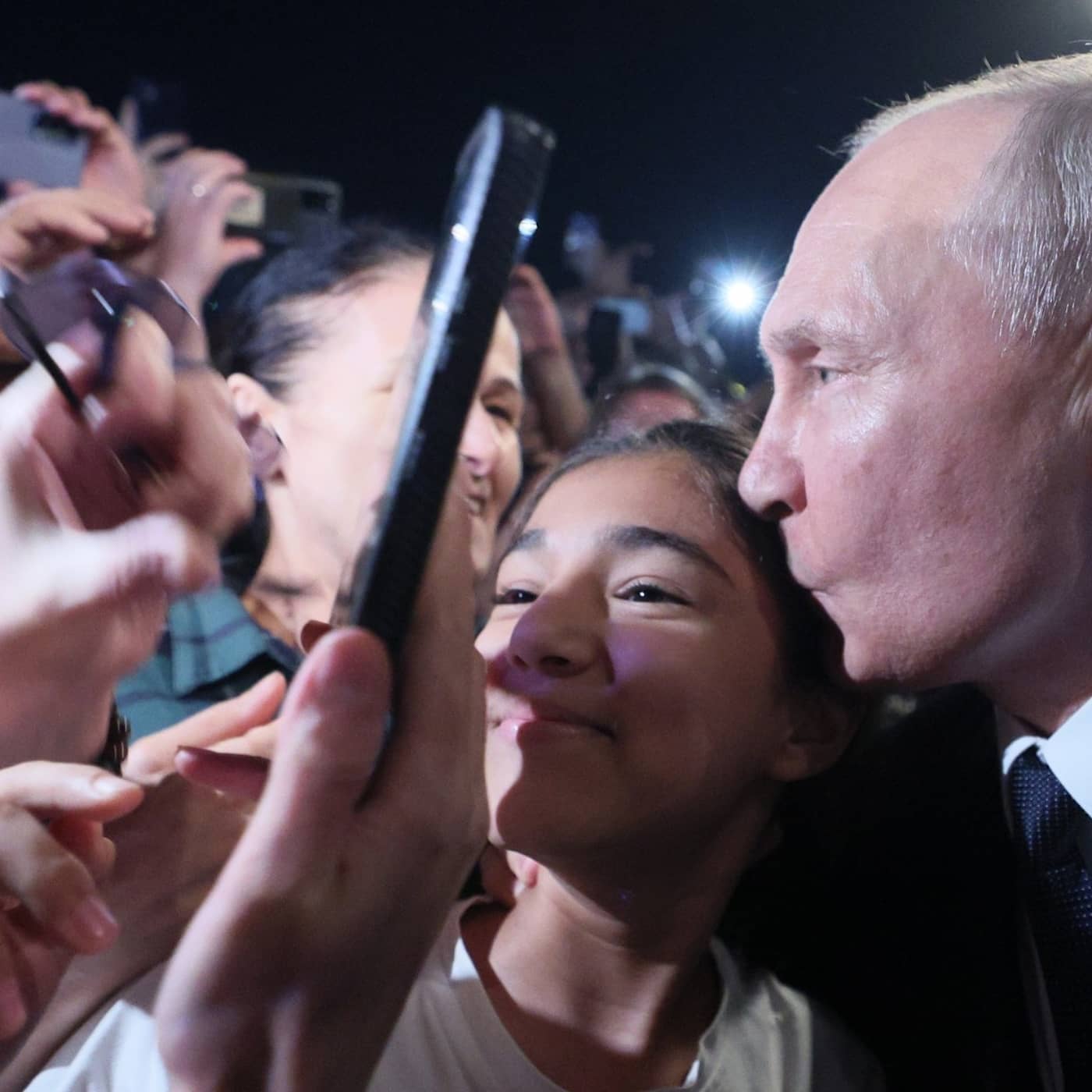 Putins strategi – bli en man av folket artwork