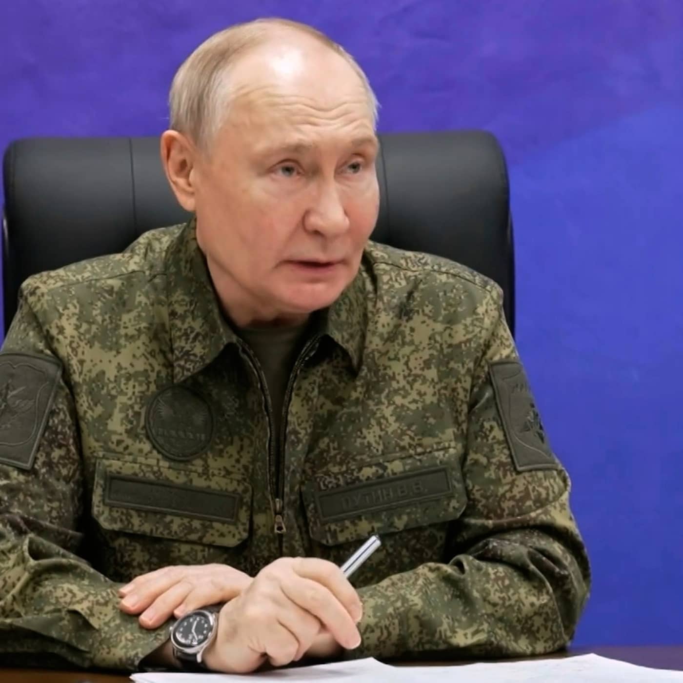 Det signalerar Putins nya klädstil artwork