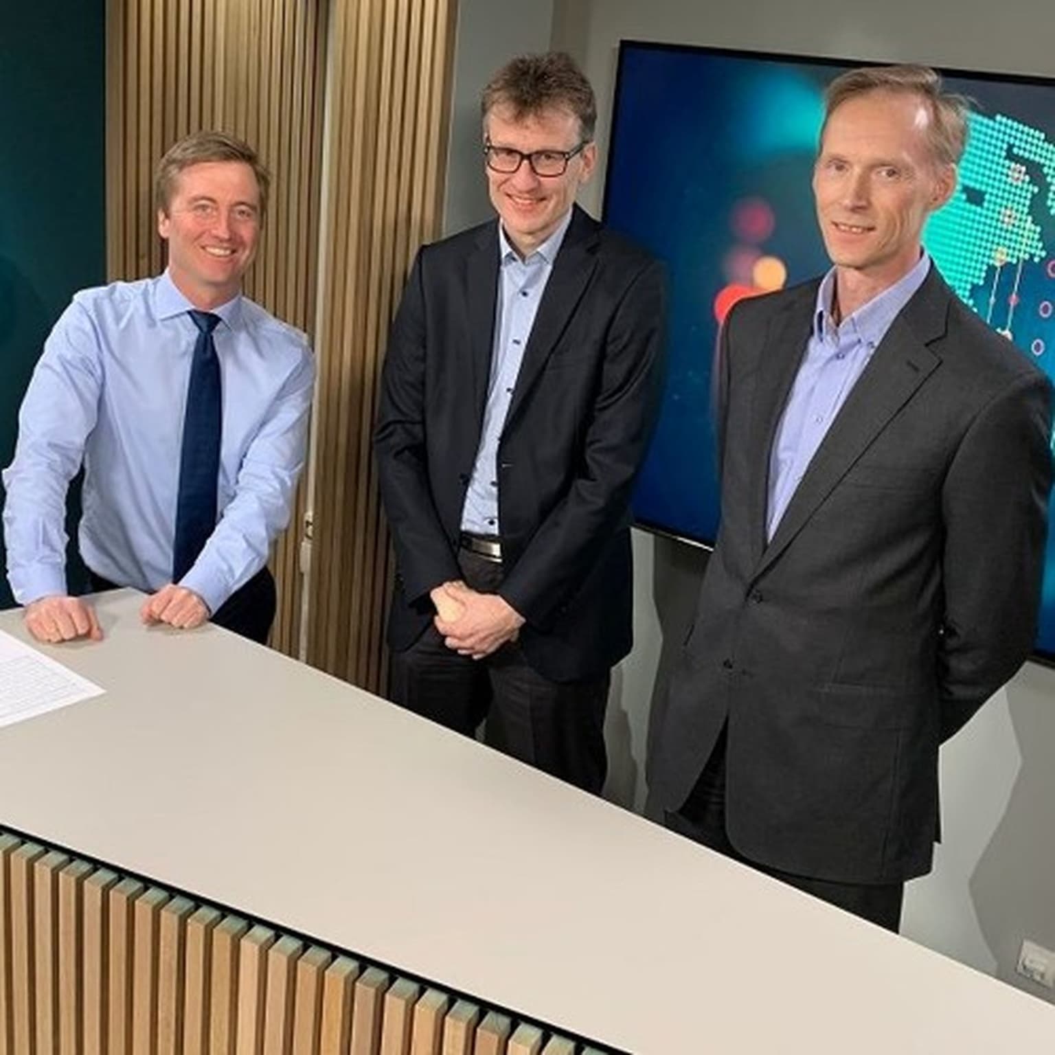 Svakere globalt - bra fart lokalt artwork