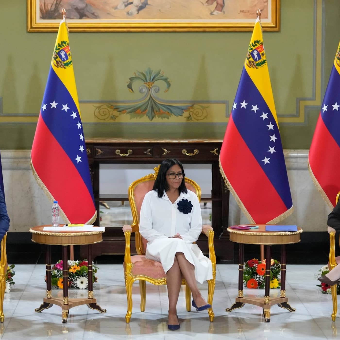 Så styr USA över Venezuelas oljepengar artwork