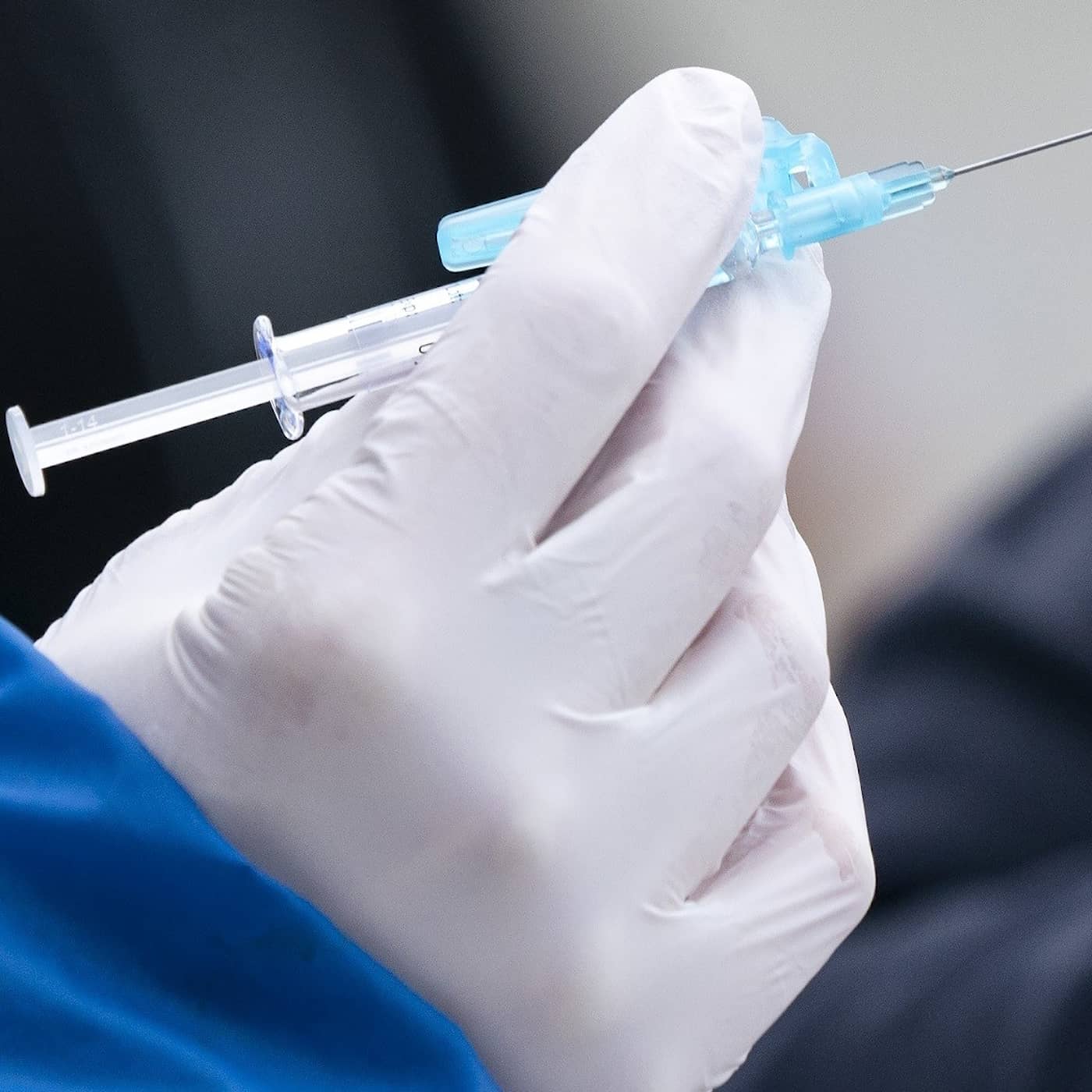 Maktspelet bakom vaccinkampen artwork