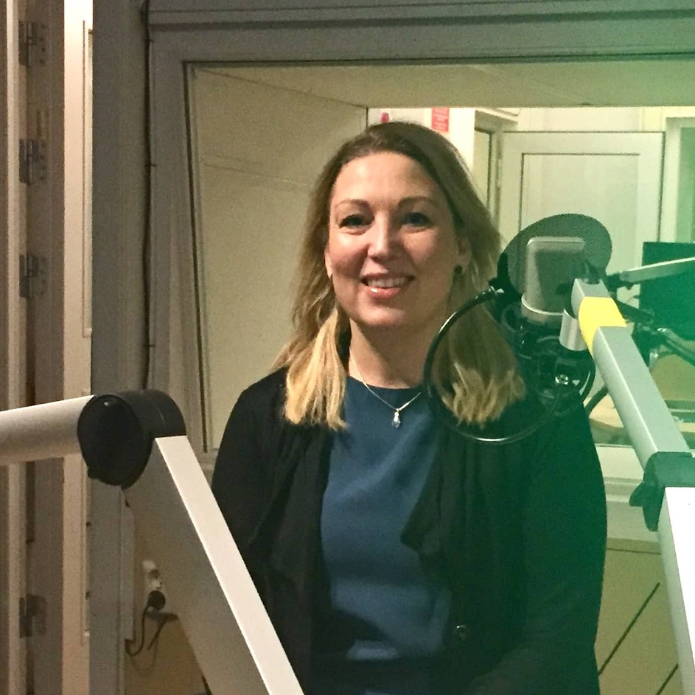 Kan lärarförbundets Johanna Jaara Åstrand fixa lärarbristen? artwork