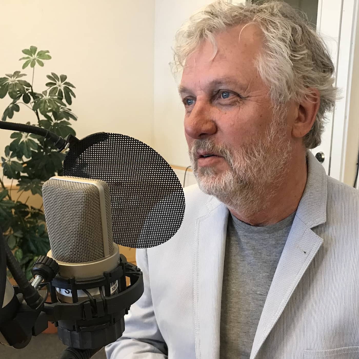 Hur påverkas biståndet av coronakrisen, Peter Eriksson (MP)? artwork