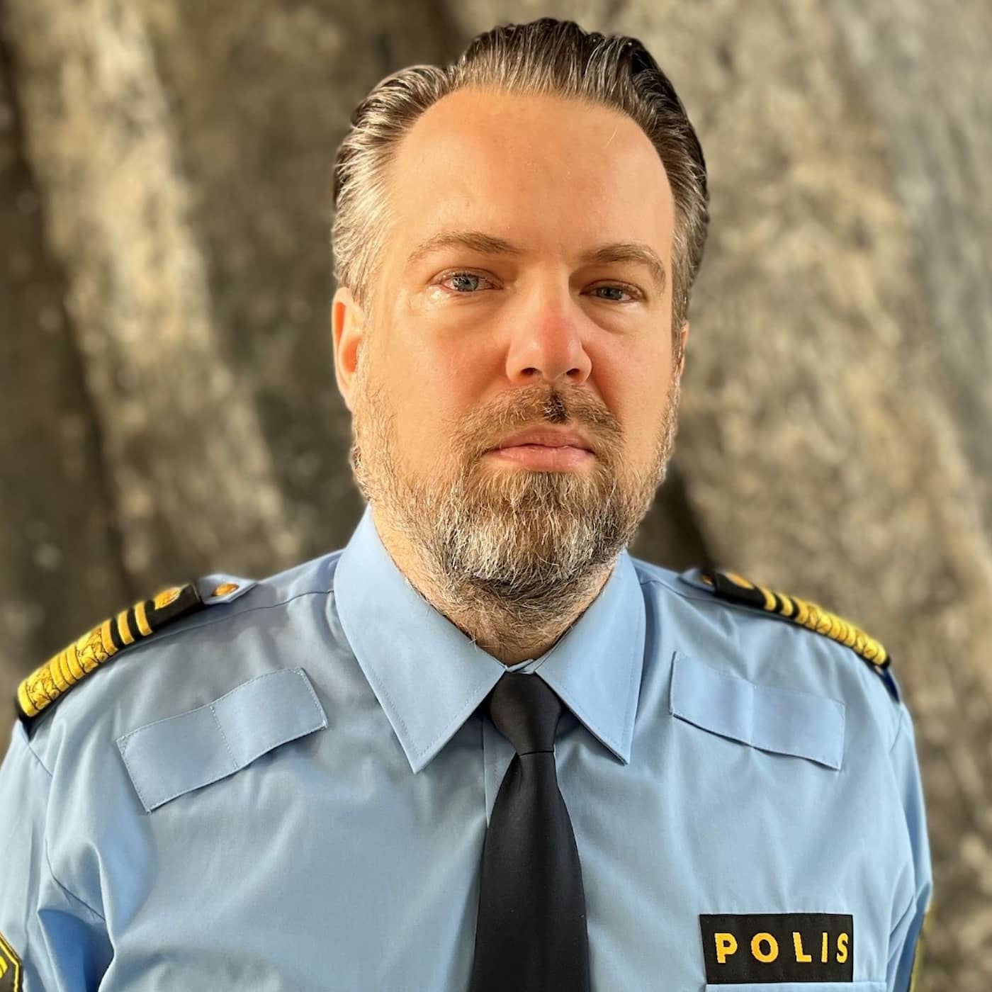 Johan Olsson, Noa: Långt över tusen personer kan utsättas för stora brott här och nu artwork