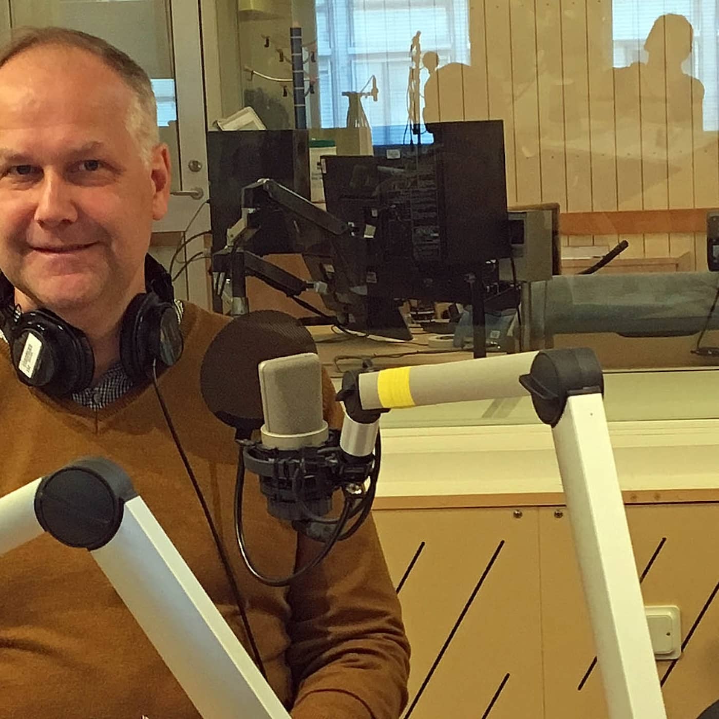Hur skakigt är samarbetet med regeringen, Jonas Sjöstedt (V)? artwork