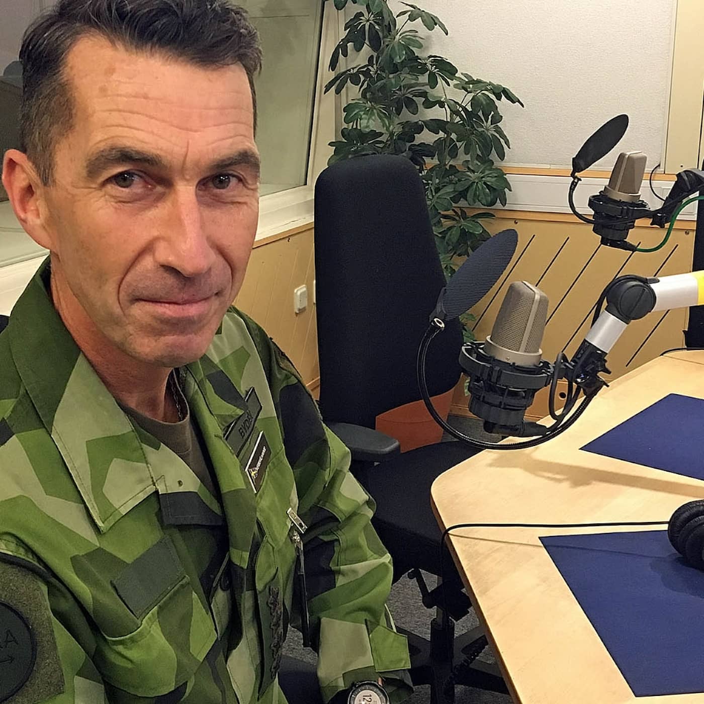 Micael Bydén - ÖB med rätt av öva artwork