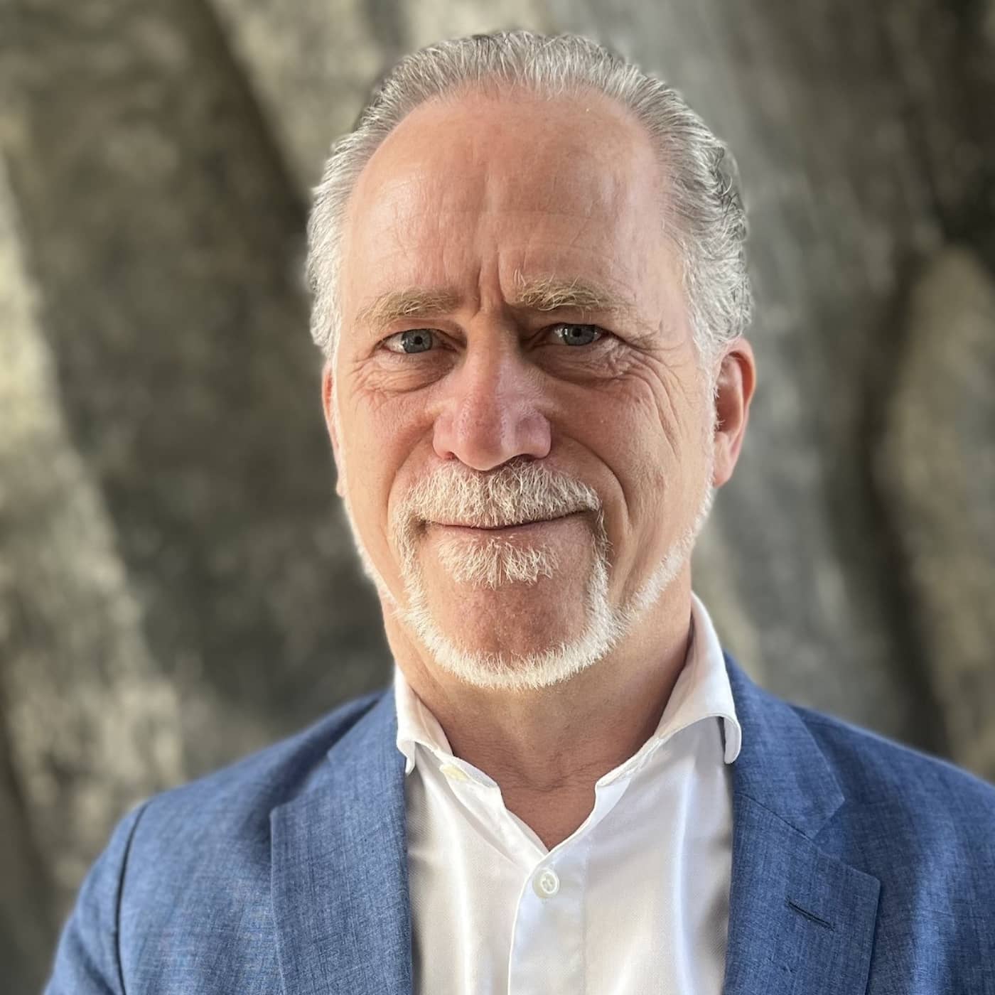 Daniel Helldén (MP): ”Vi vill ha en reglerad invandring fast vi aldrig tummar på asylrätten” artwork