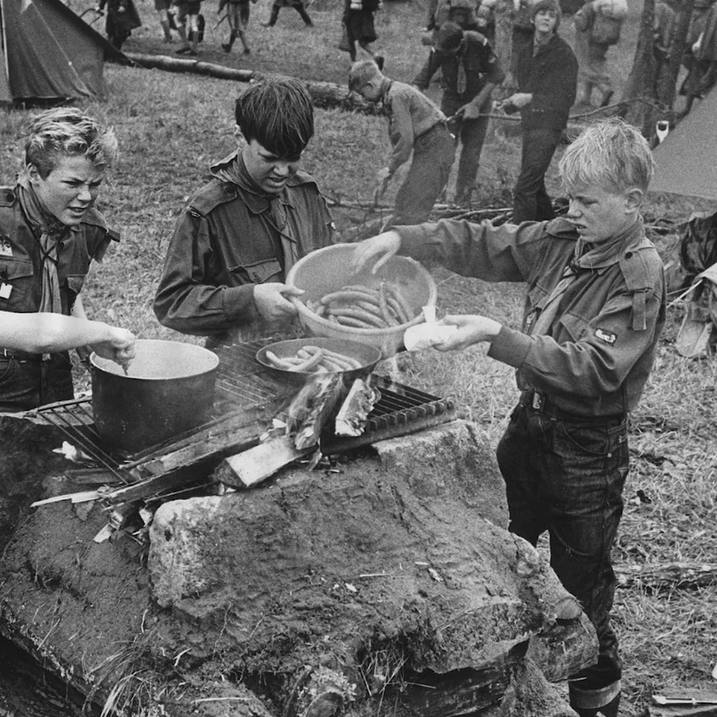 På jakt efter scouternas historia artwork