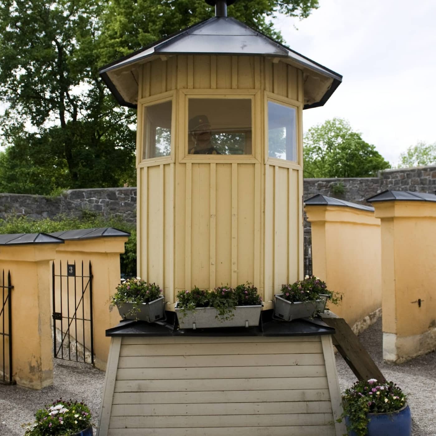 Så bröts fångarnas isolering artwork