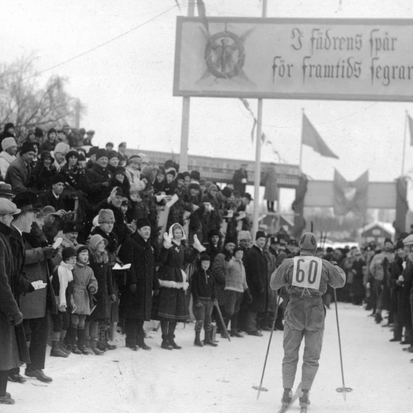 Honungsvalla, nationalism och tremetersskidor när Vasaloppet fyller 100 år artwork