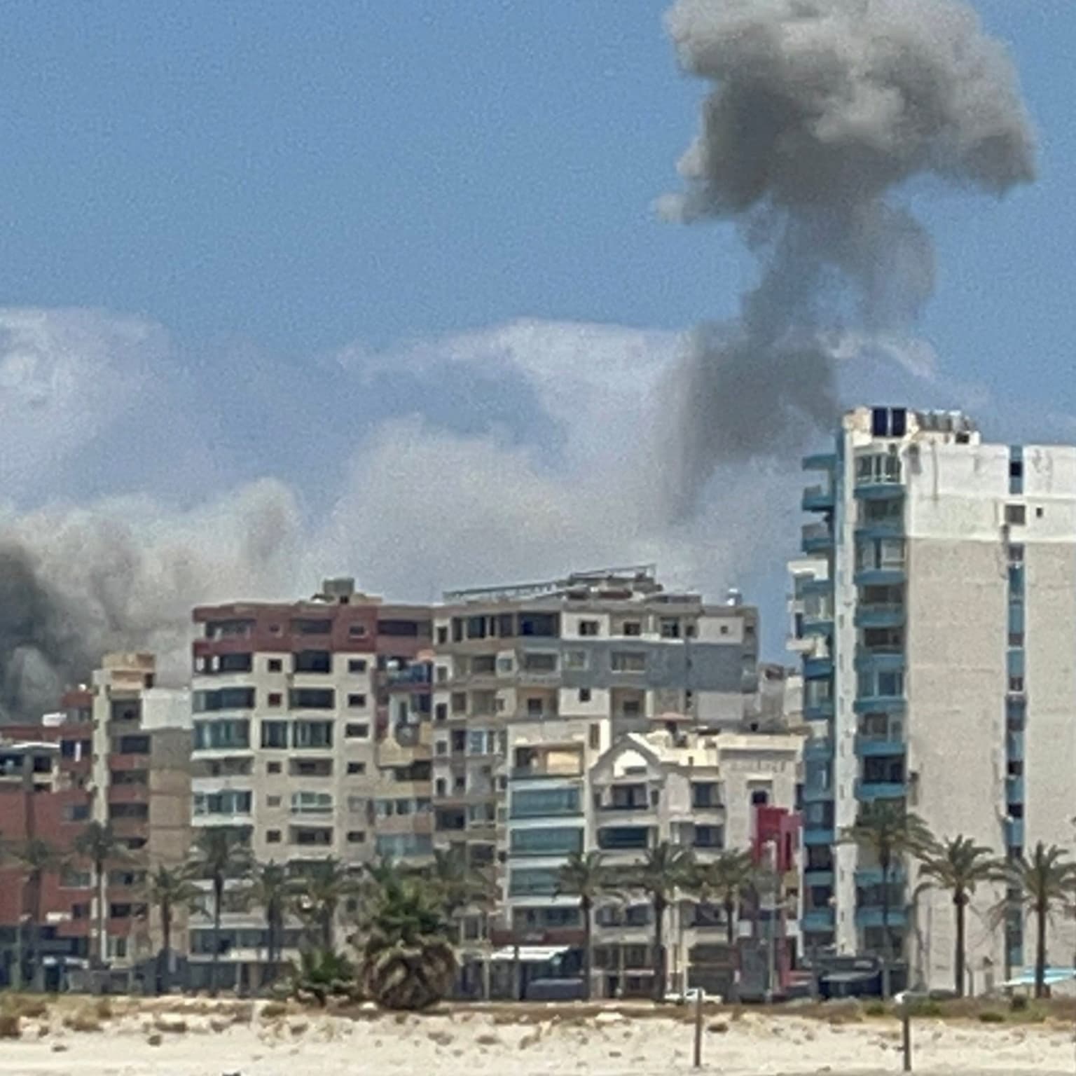 New Israeli strikes in Lebanon after Iranian warning artwork