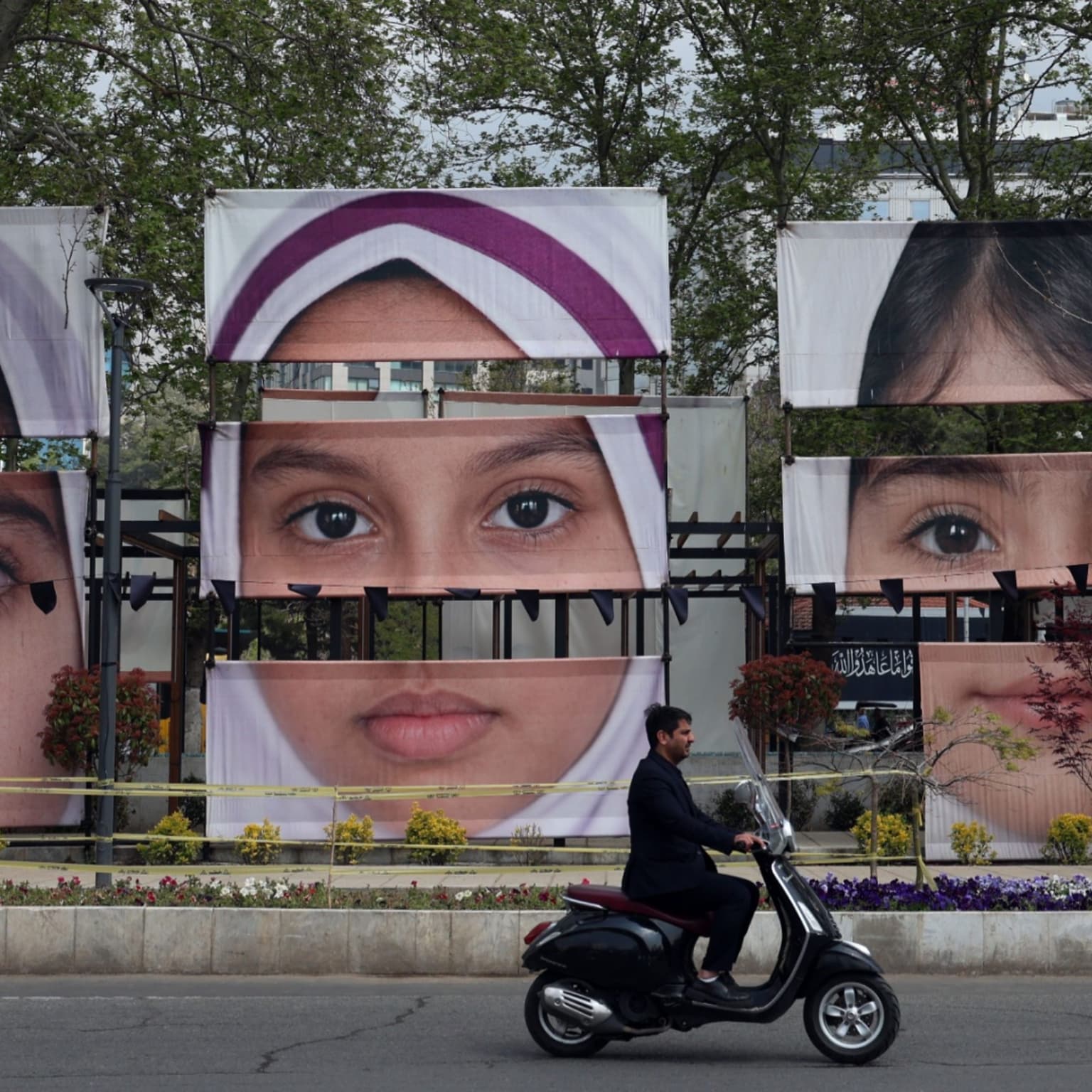 US announces a ceasefire extension with Iran artwork