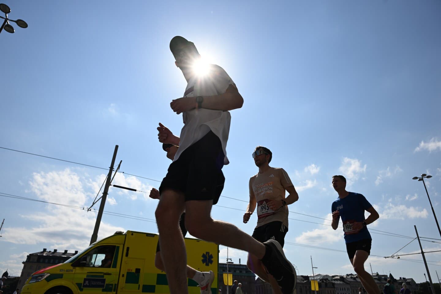 INLÄST: Sverige i ett makabert maraton artwork