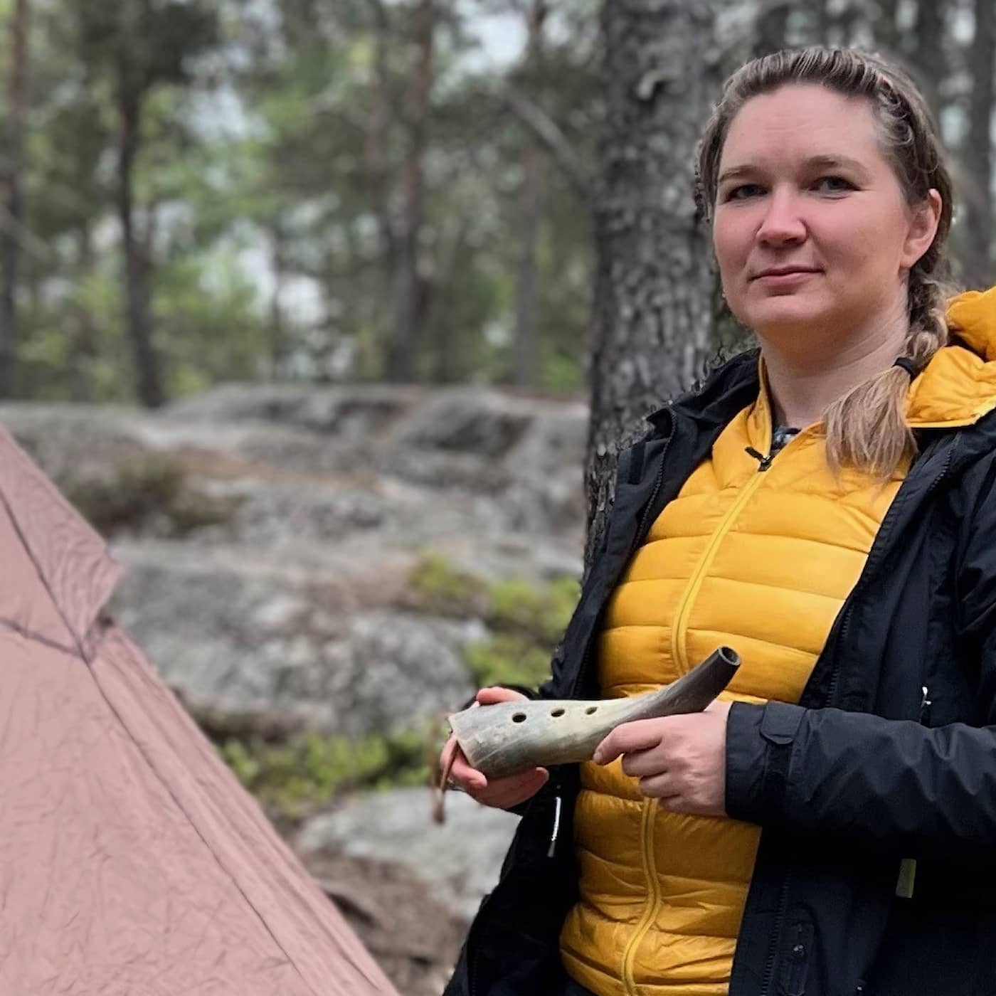 Nina sover i skogen: Här finns ingen stress artwork