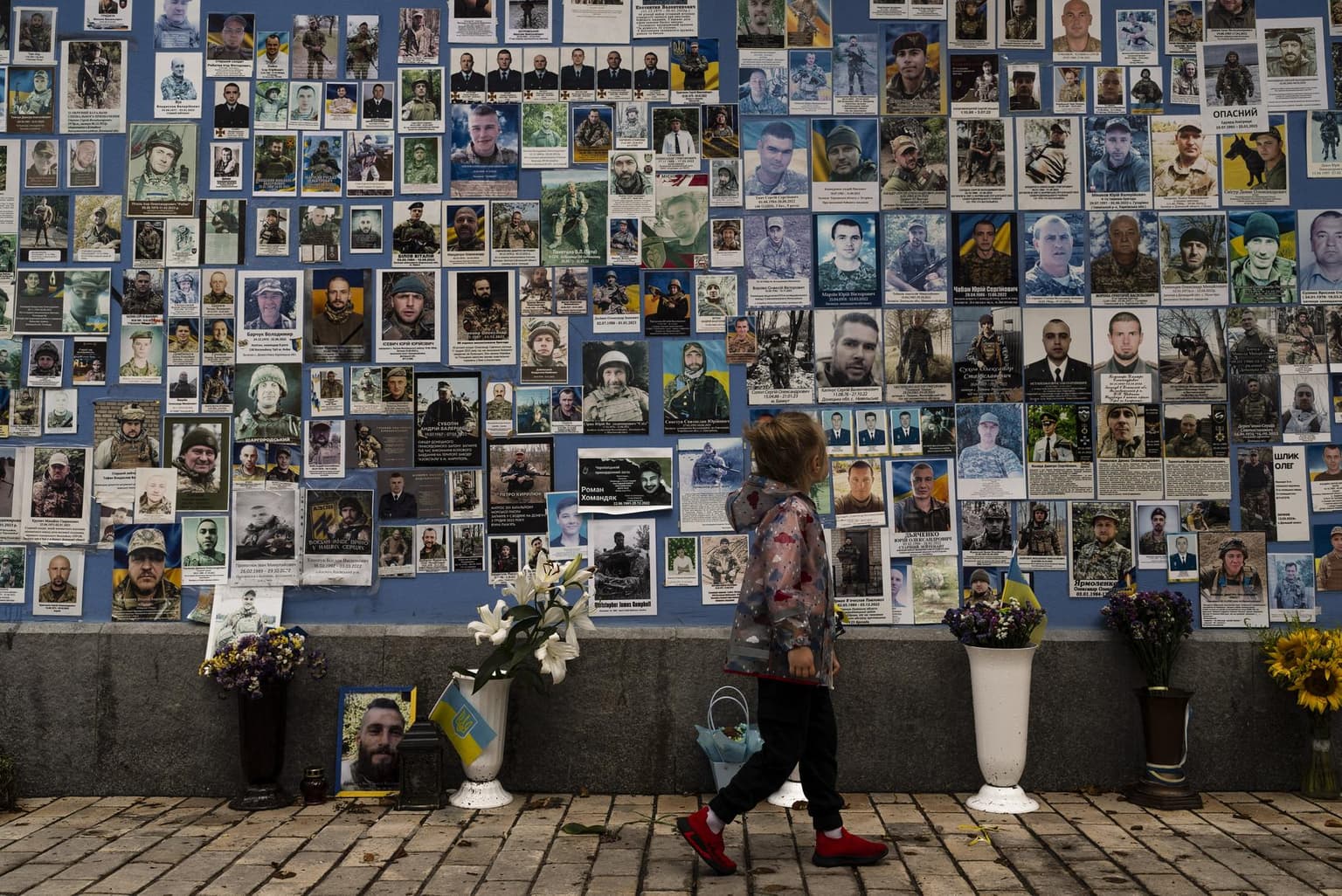 To Catch a War Criminal artwork