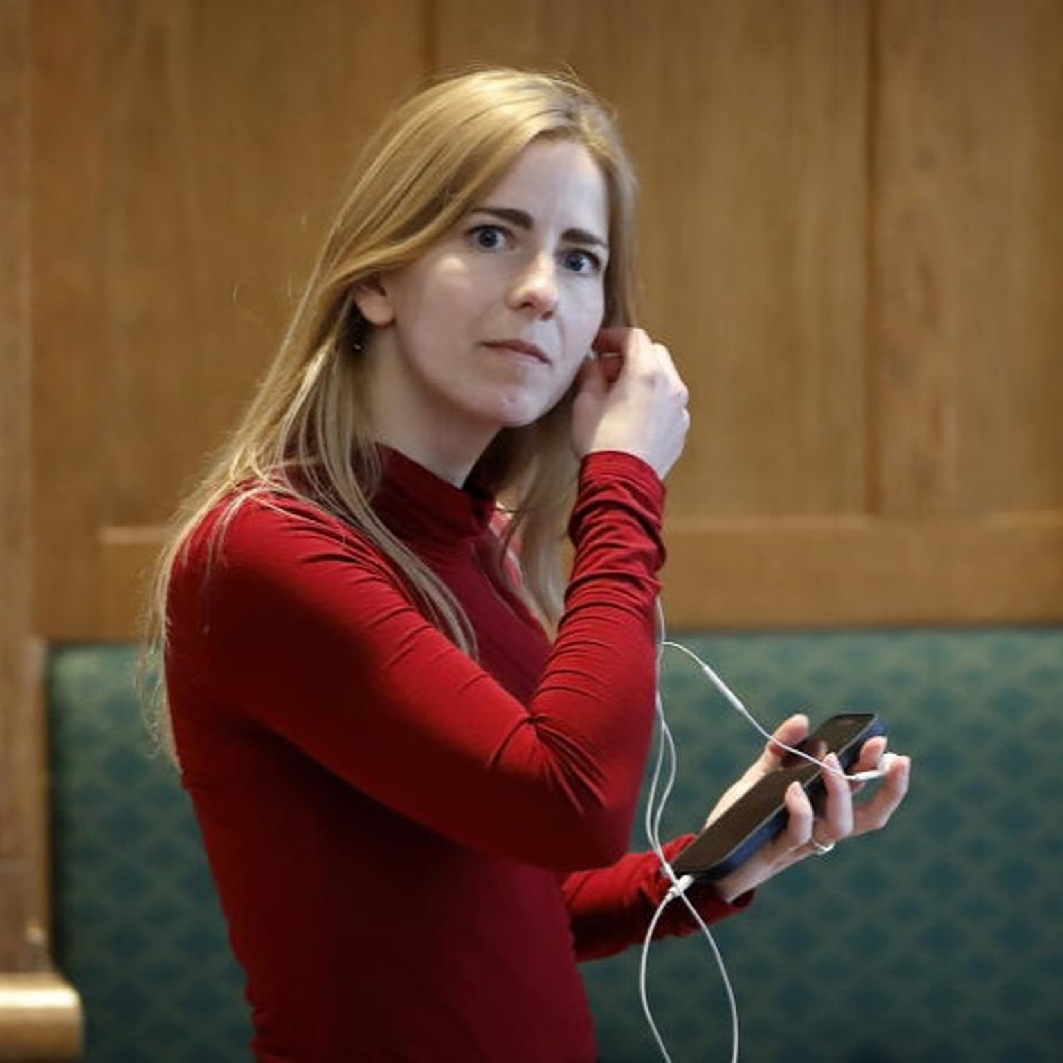Velkommen til afsnit 4.612 af sæbeoperaen "Dansk Politik" artwork
