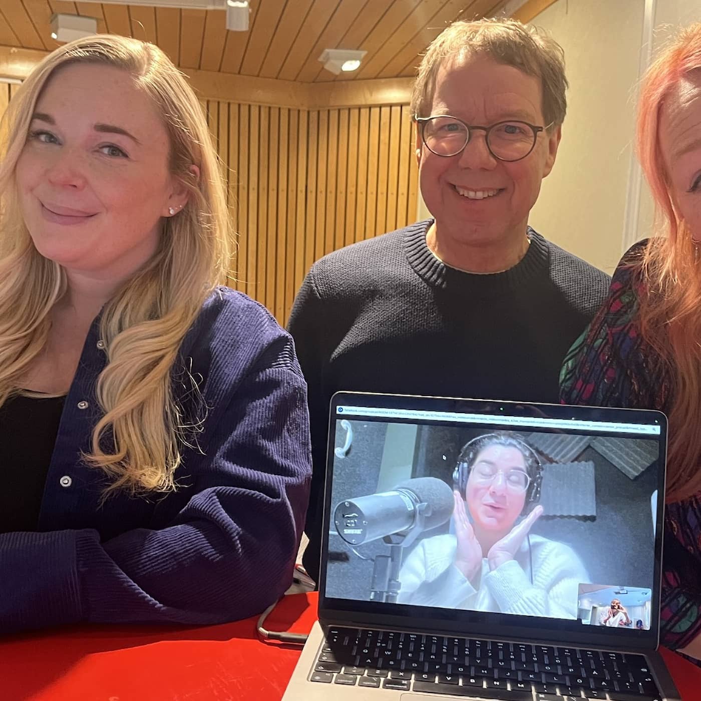 Annie Lindmark: Skilsmässor och hundfödelsedagar – nu firar vi allt vi kan artwork