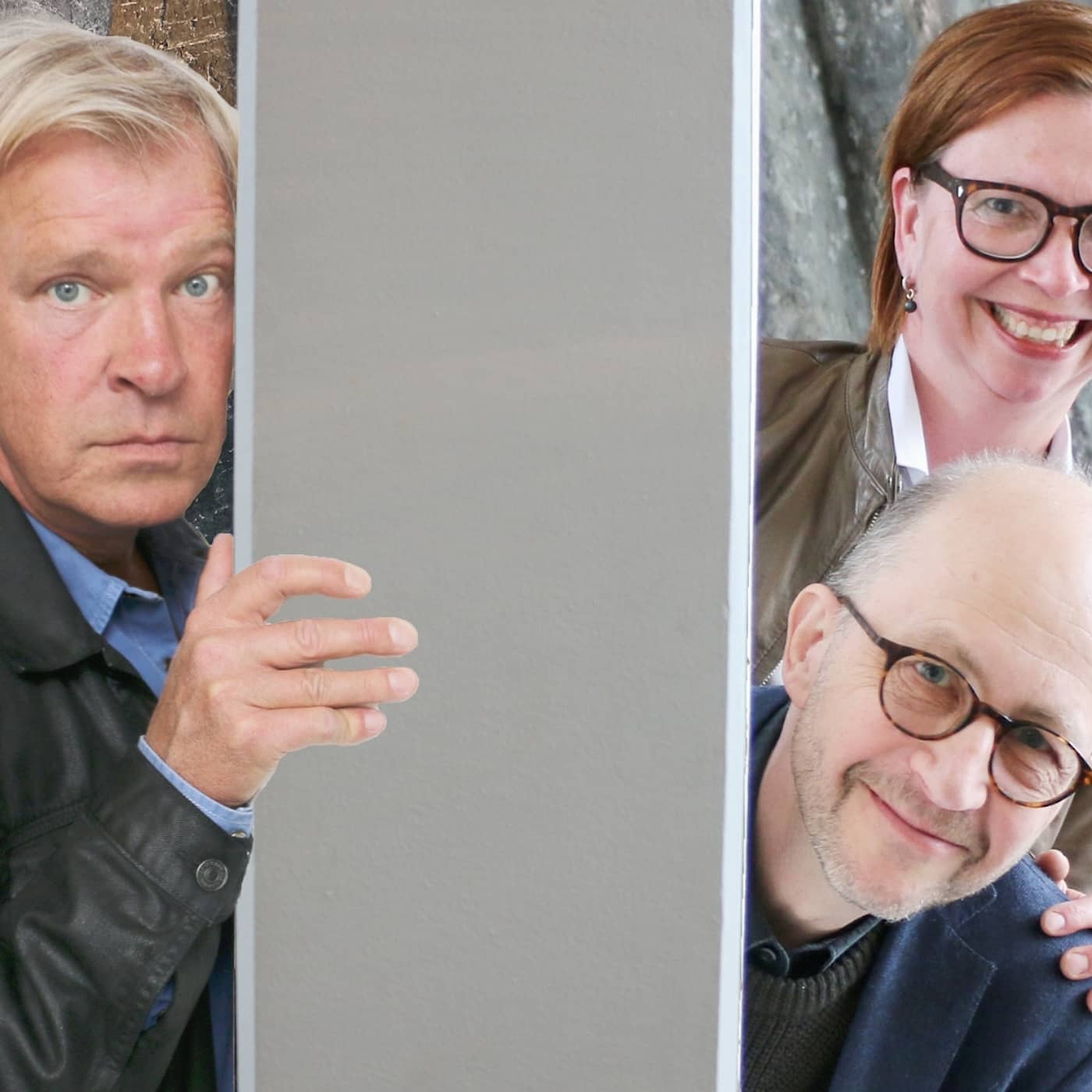 Heja, etablissemangets elit av experter, Ut ur husbilarna! & Våga vara indignerad ... artwork