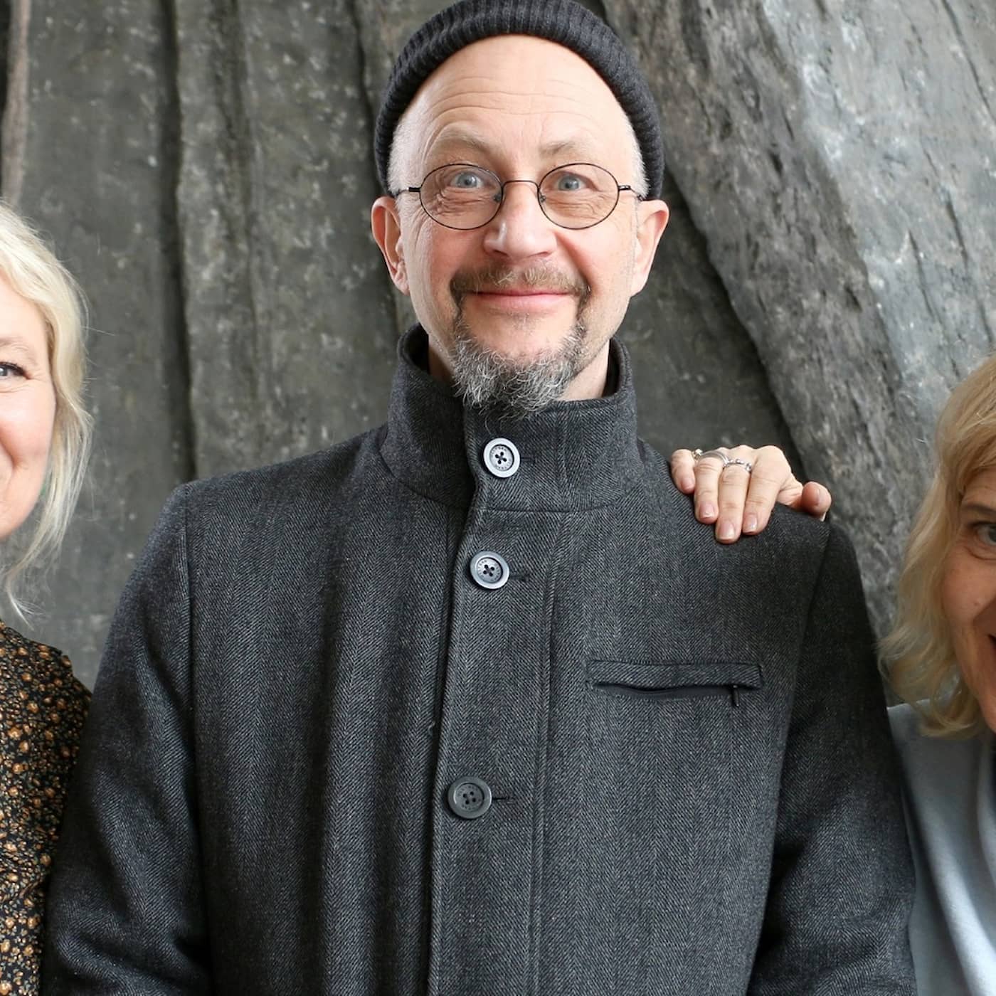 Specialister in på skinnet, på med brillorna och ansvar som ger hopp! artwork