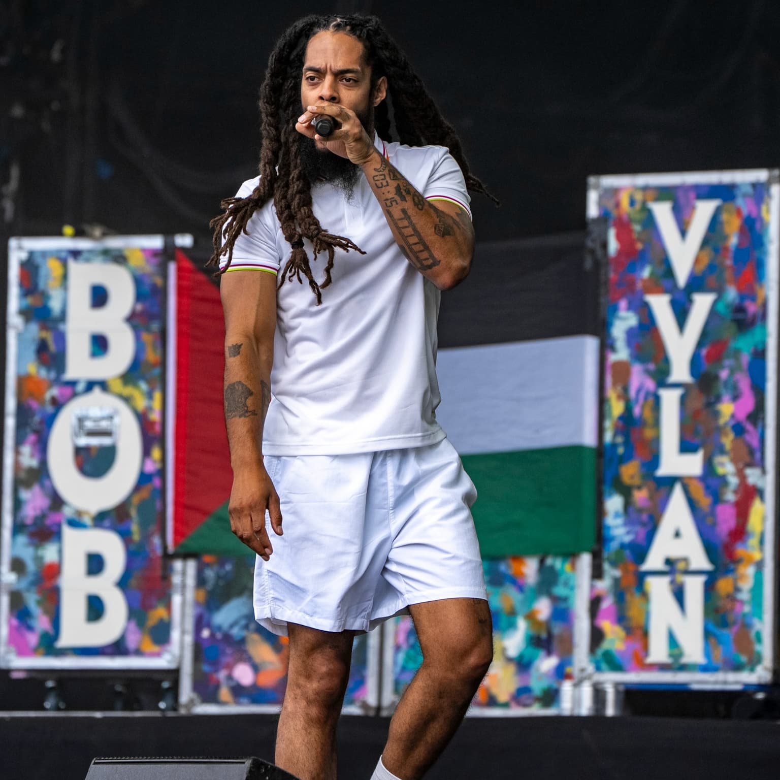 Israeli minister: BBC chief should resign over Glastonbury hate chant artwork