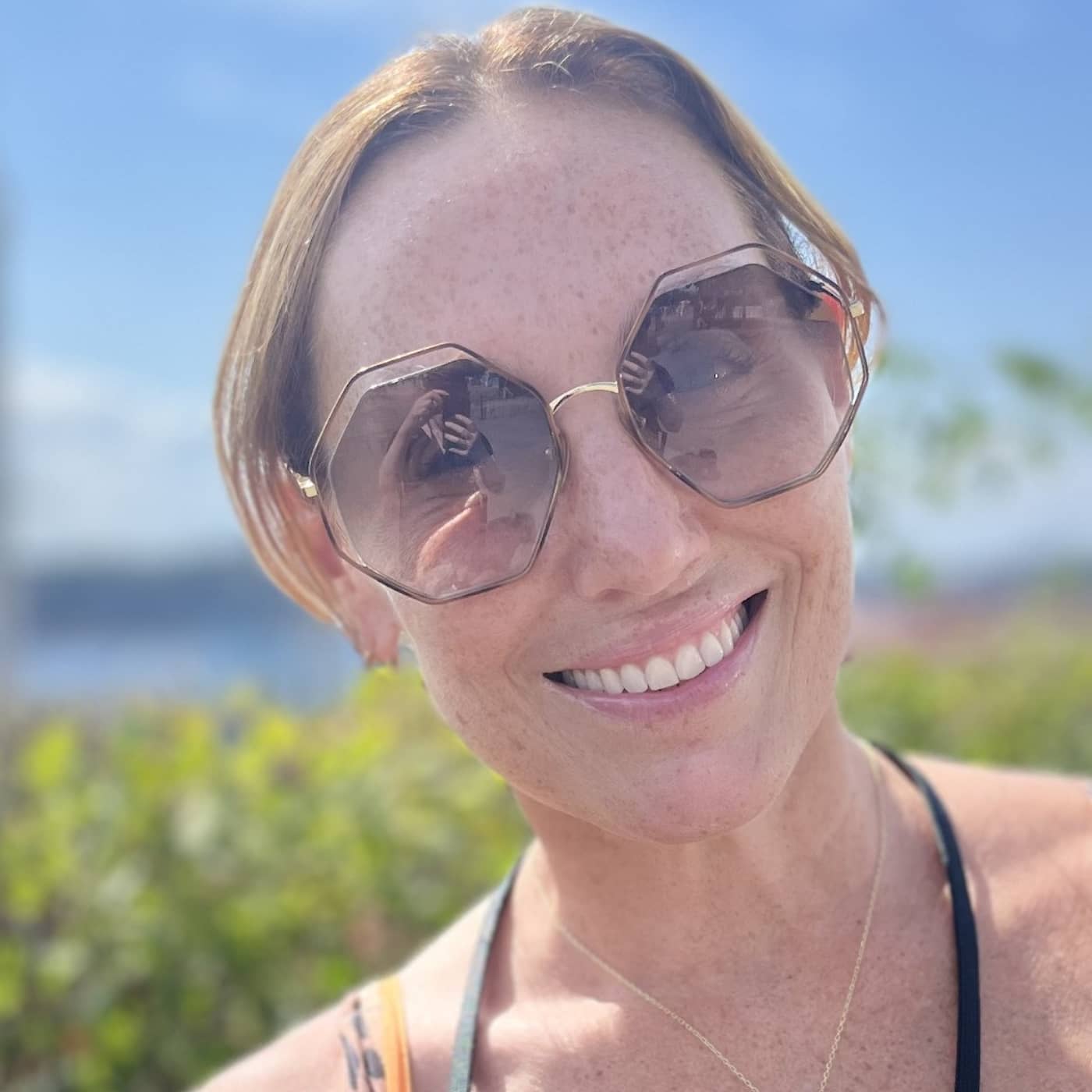 Lina Hedlunds rötter: Man står i stadig Hälsingejord artwork
