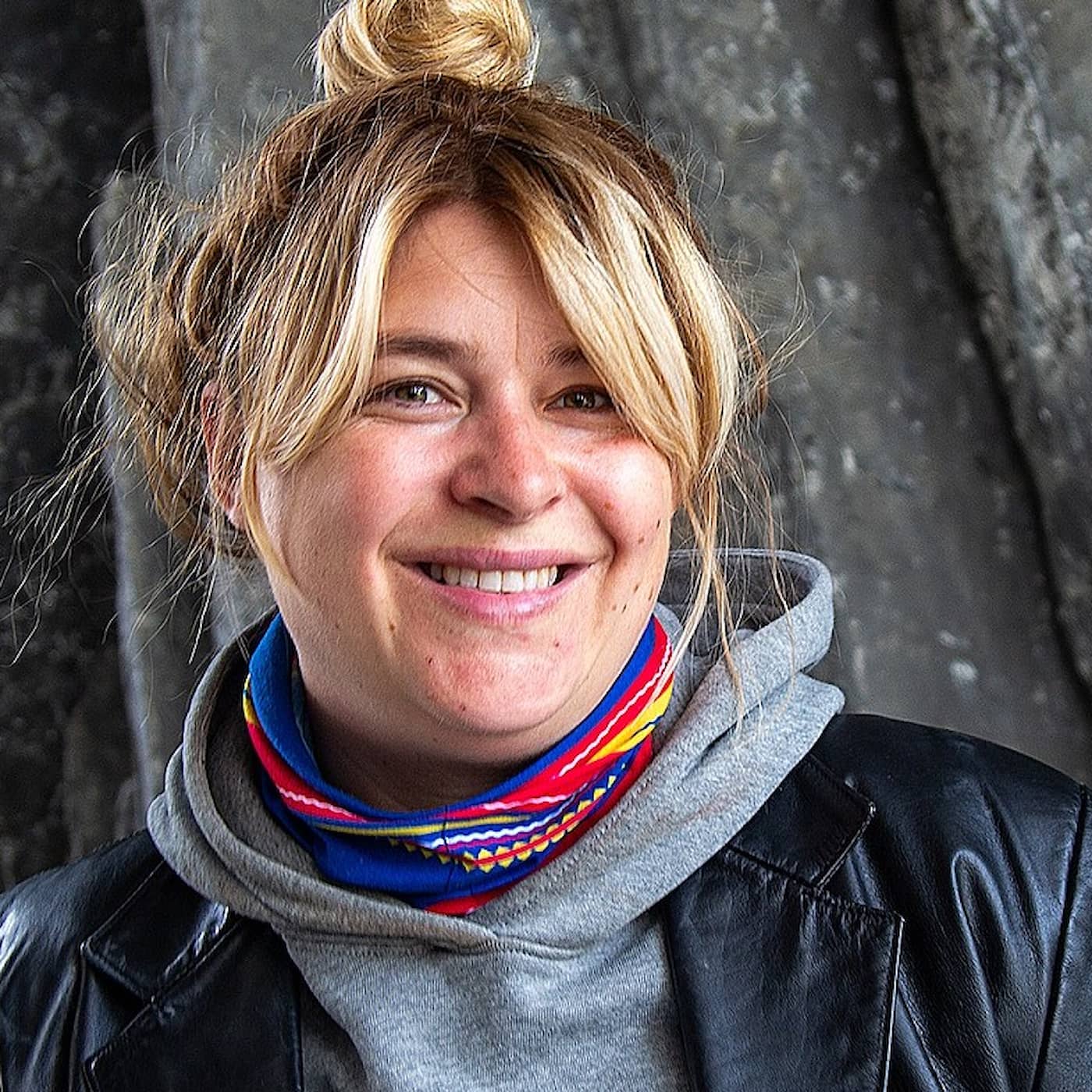Linnea Henriksson: Solen gör mig till en annan person artwork