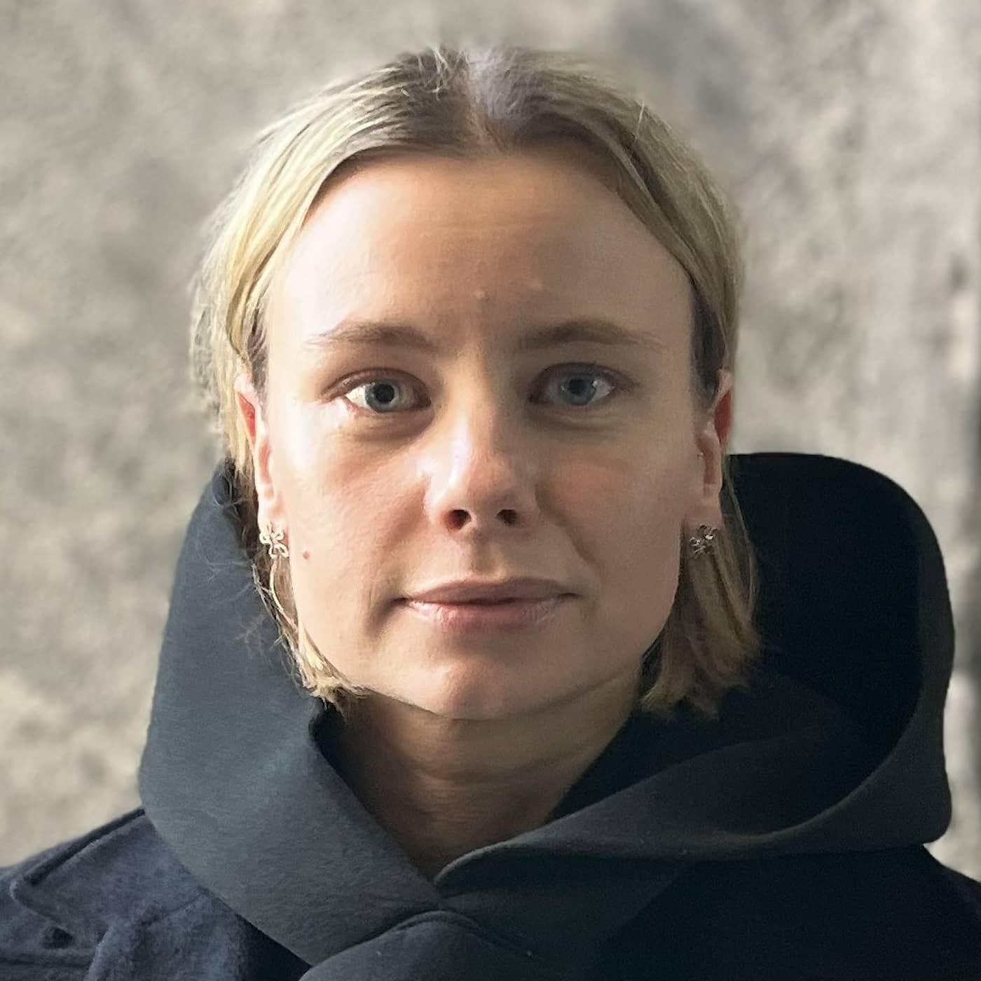 Amanda Jansson: Ge mig peruk och lösmage så kör jag artwork