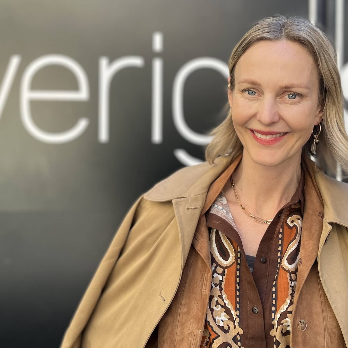 Malin Persson: Jag halkade in på ett bananskal artwork