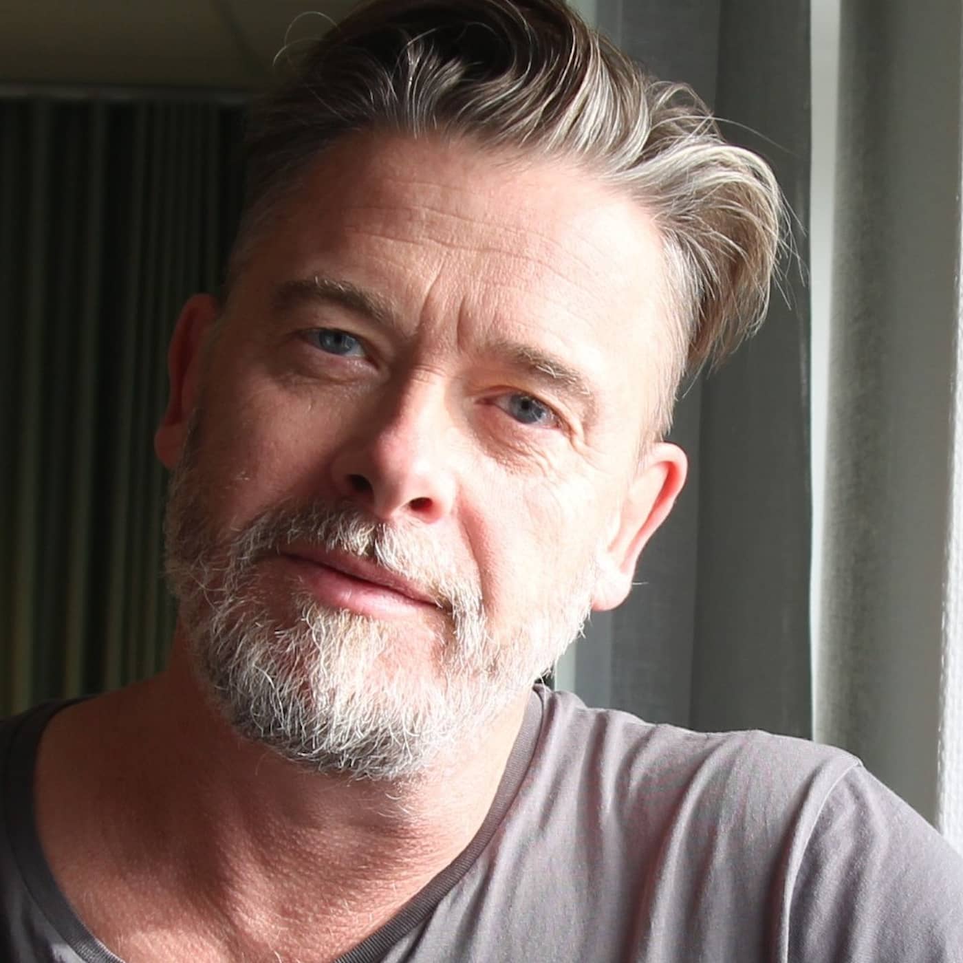 Jesper Waldersten: Mitt mål är att vara kontrollerat galen artwork