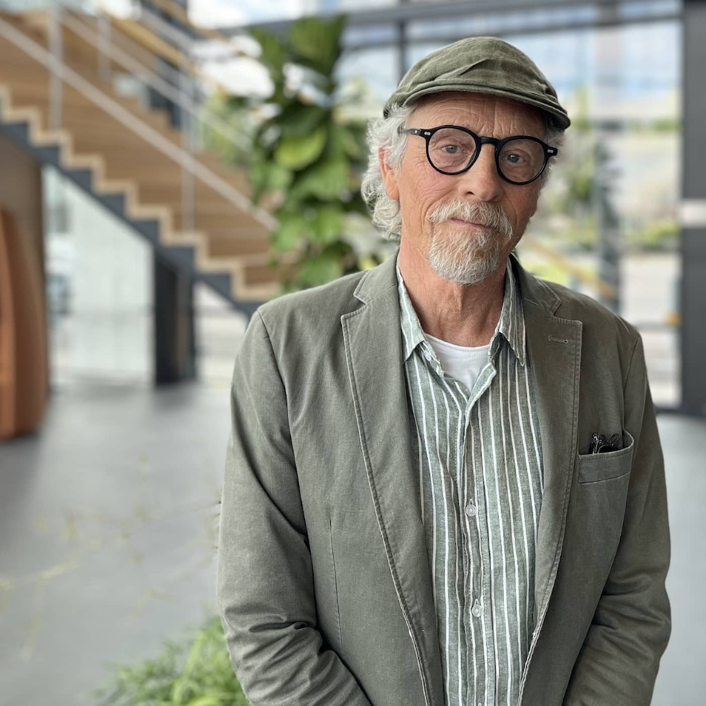 Jojje Jönsson: Buskis är enkelt, men inte simpelt artwork
