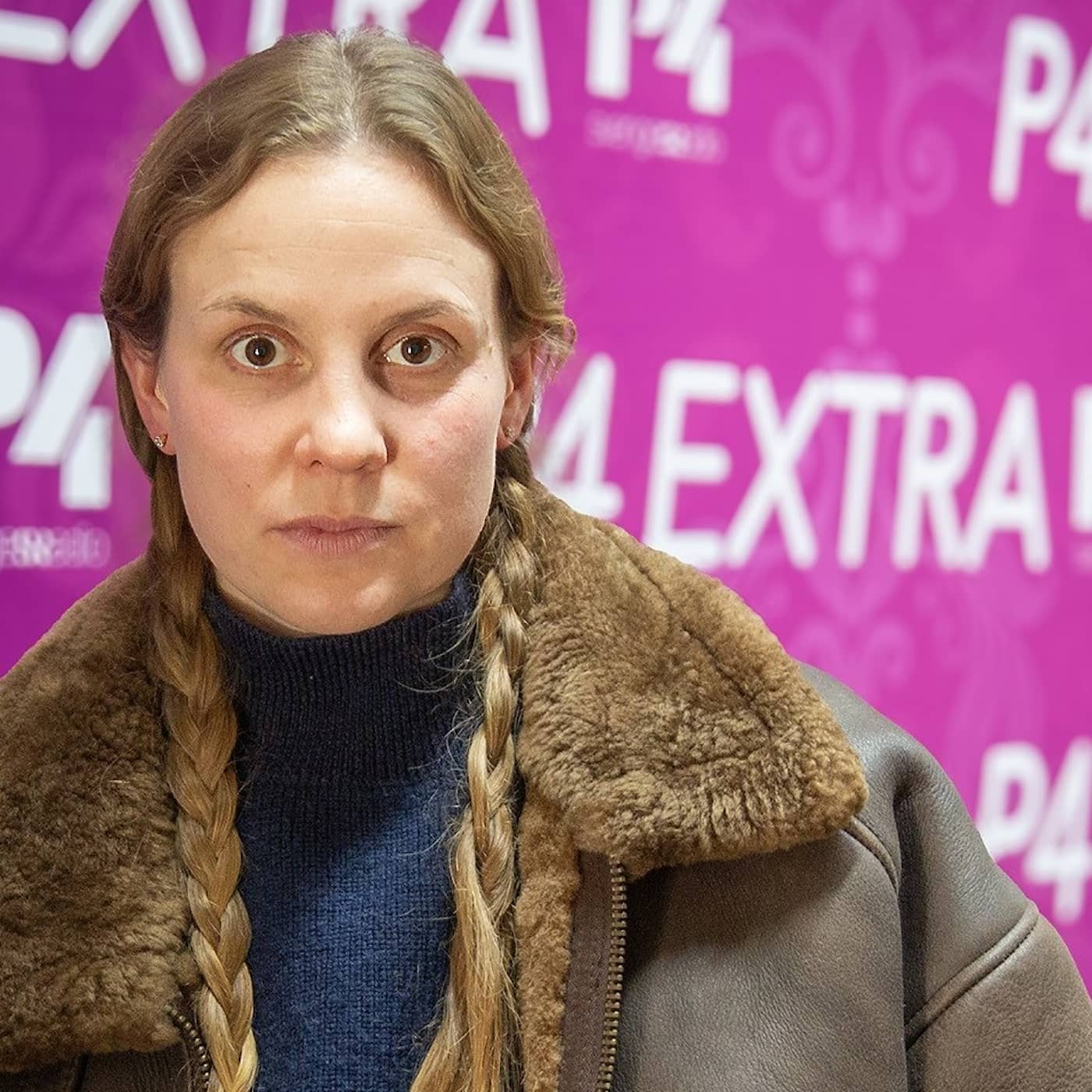 Prisade modeskaparen Ellen Hodakova Larsson klär kändiseliten artwork