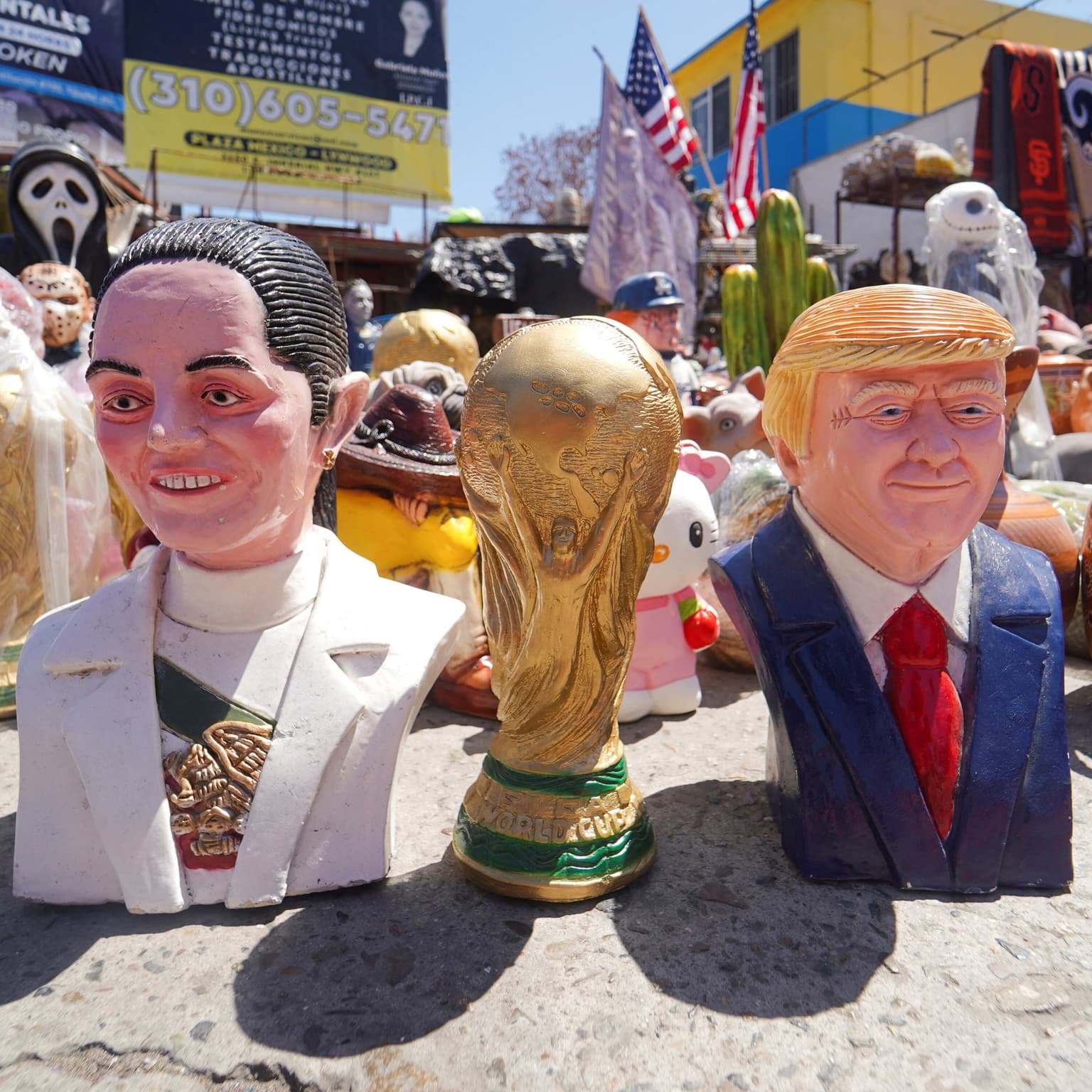 Trumps VM hænger i laser artwork